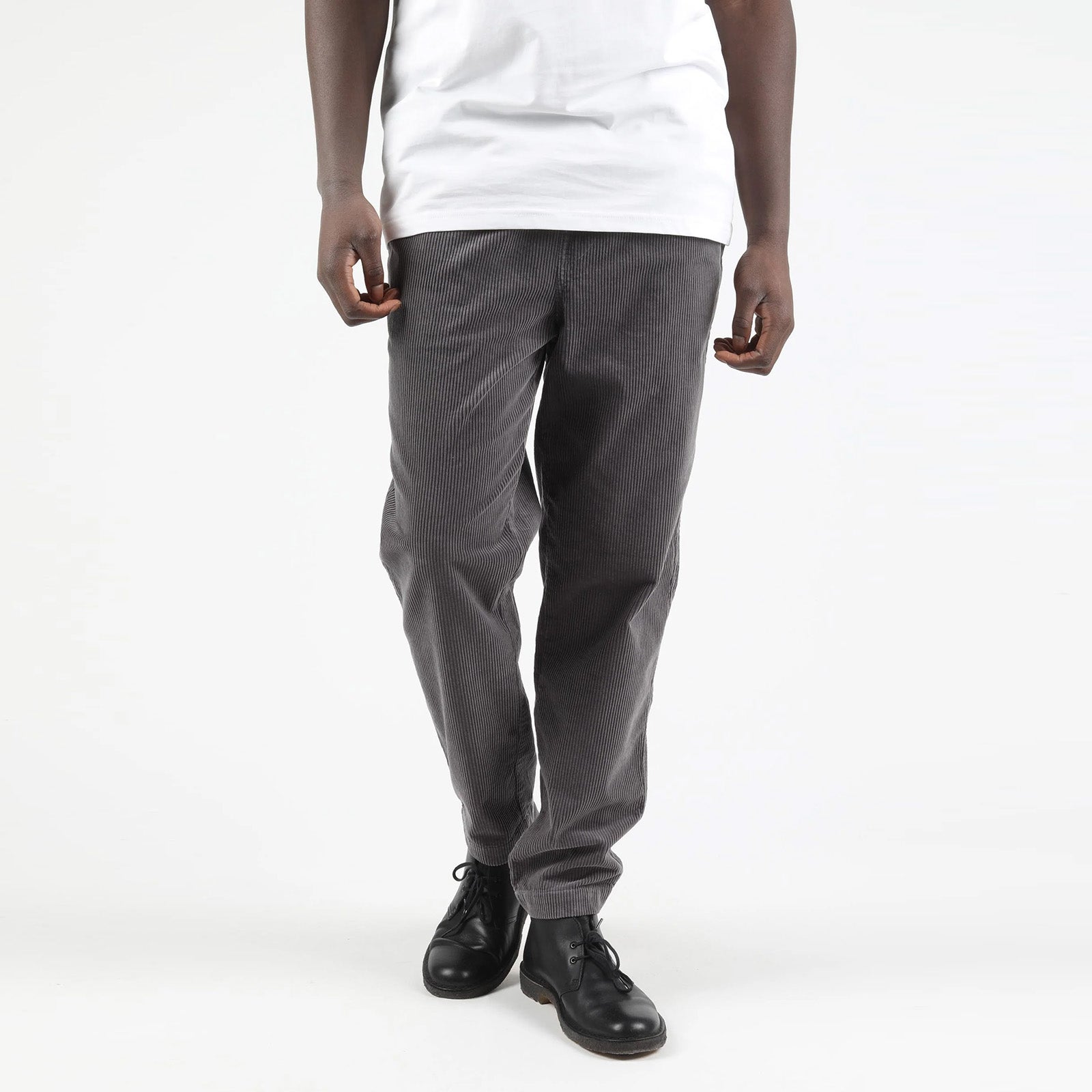 WeNeal Cord Pants charcoal