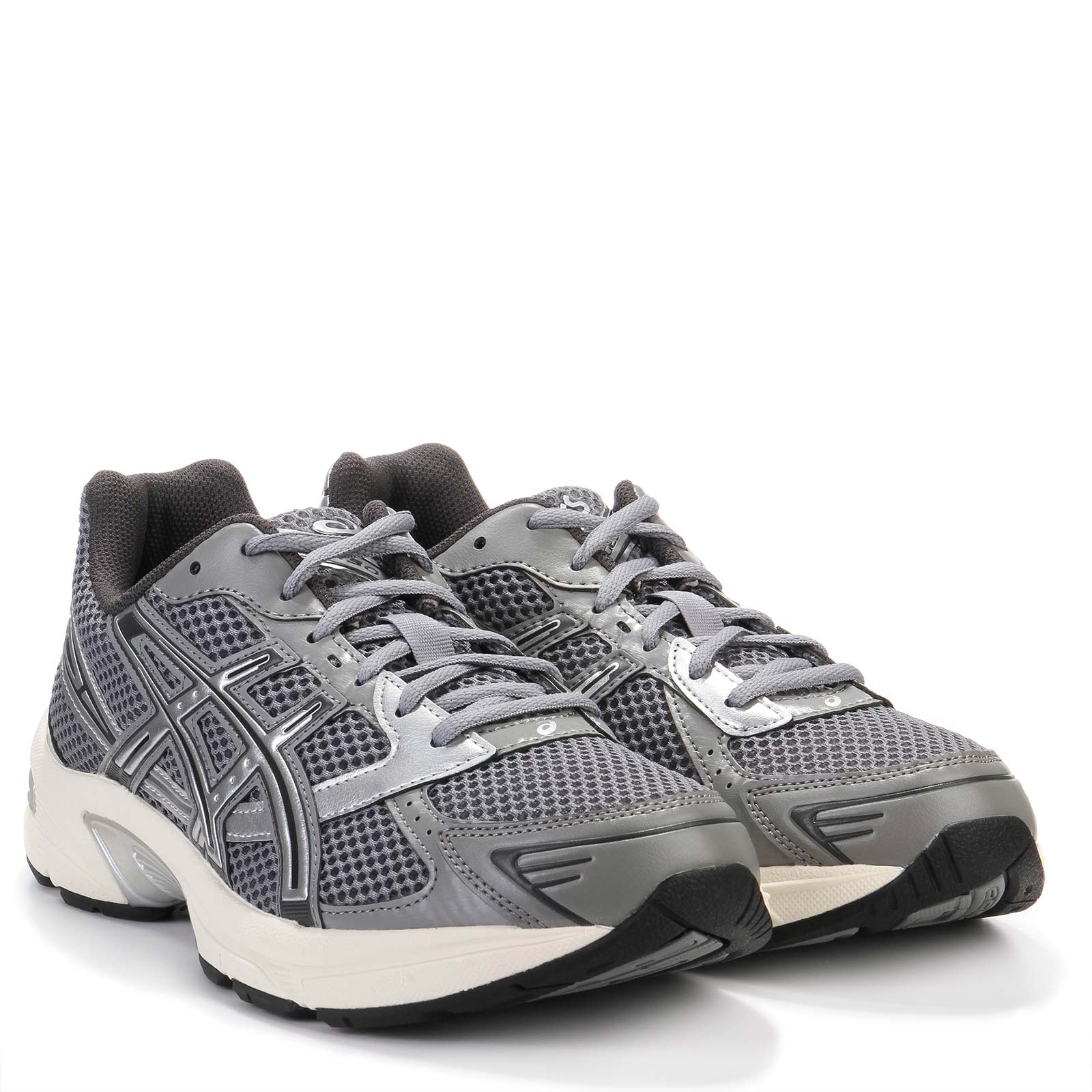 ASICS GEL-1130 Sneaker in Clay Grey/Pure Silver (Modellnummer 1201A256-026) – retro-inspirierter Laufschuh mit synthetischen Leder-Overlays, Mesh-Einsätzen und GEL-Dämpfung.