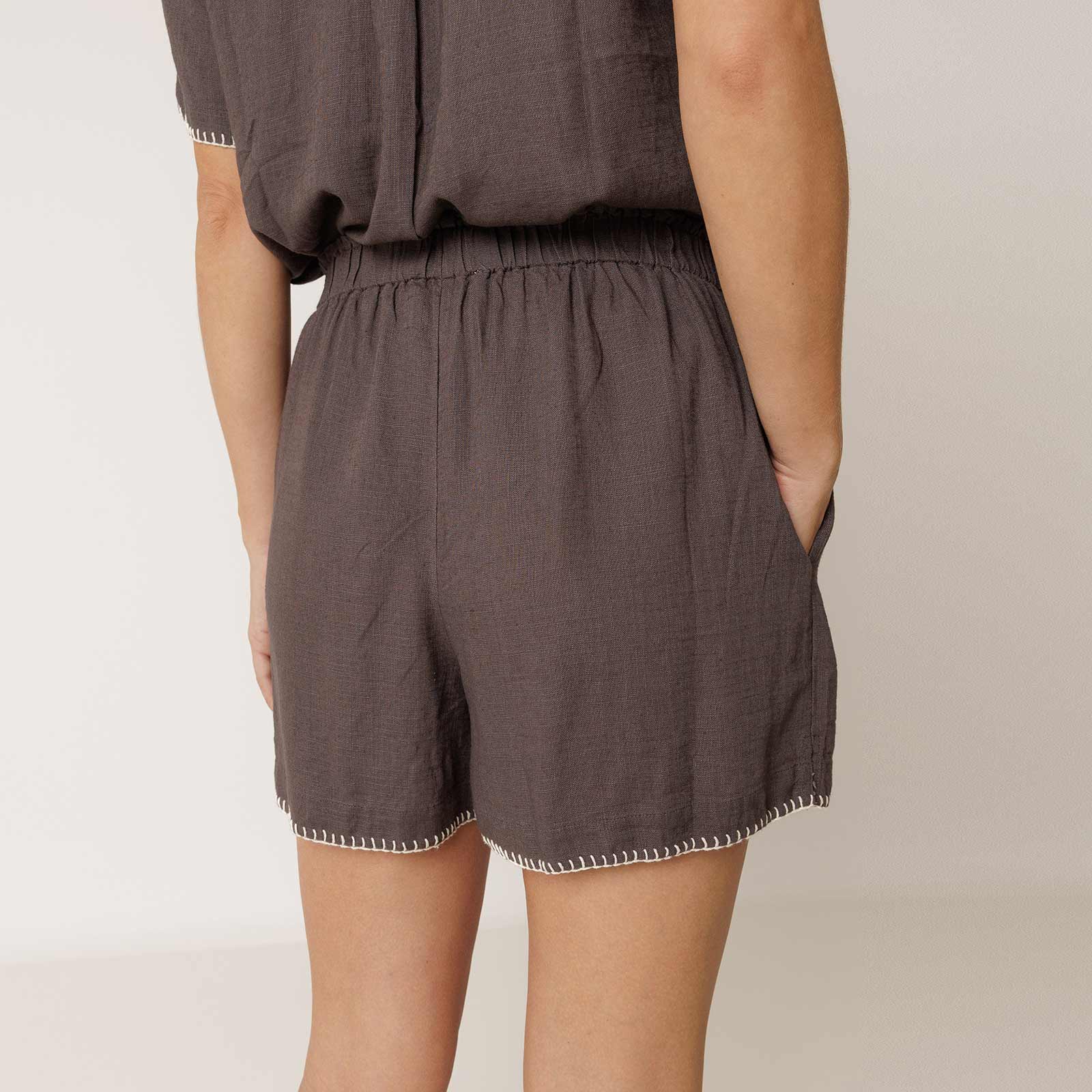 Embroidered Bermuda Shorts carbón INDI&COLD