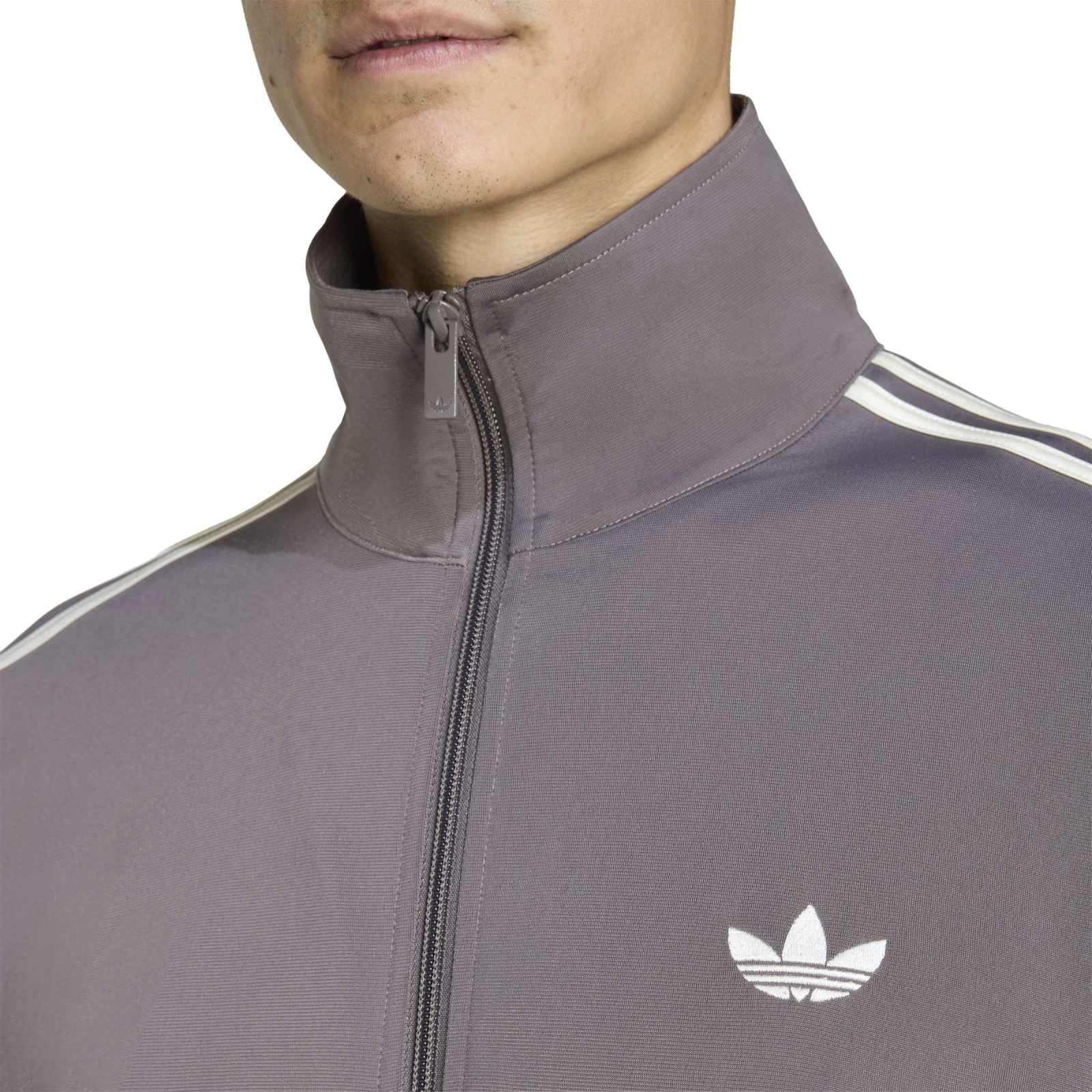 Firebird TT chacoa/crewht Adidas