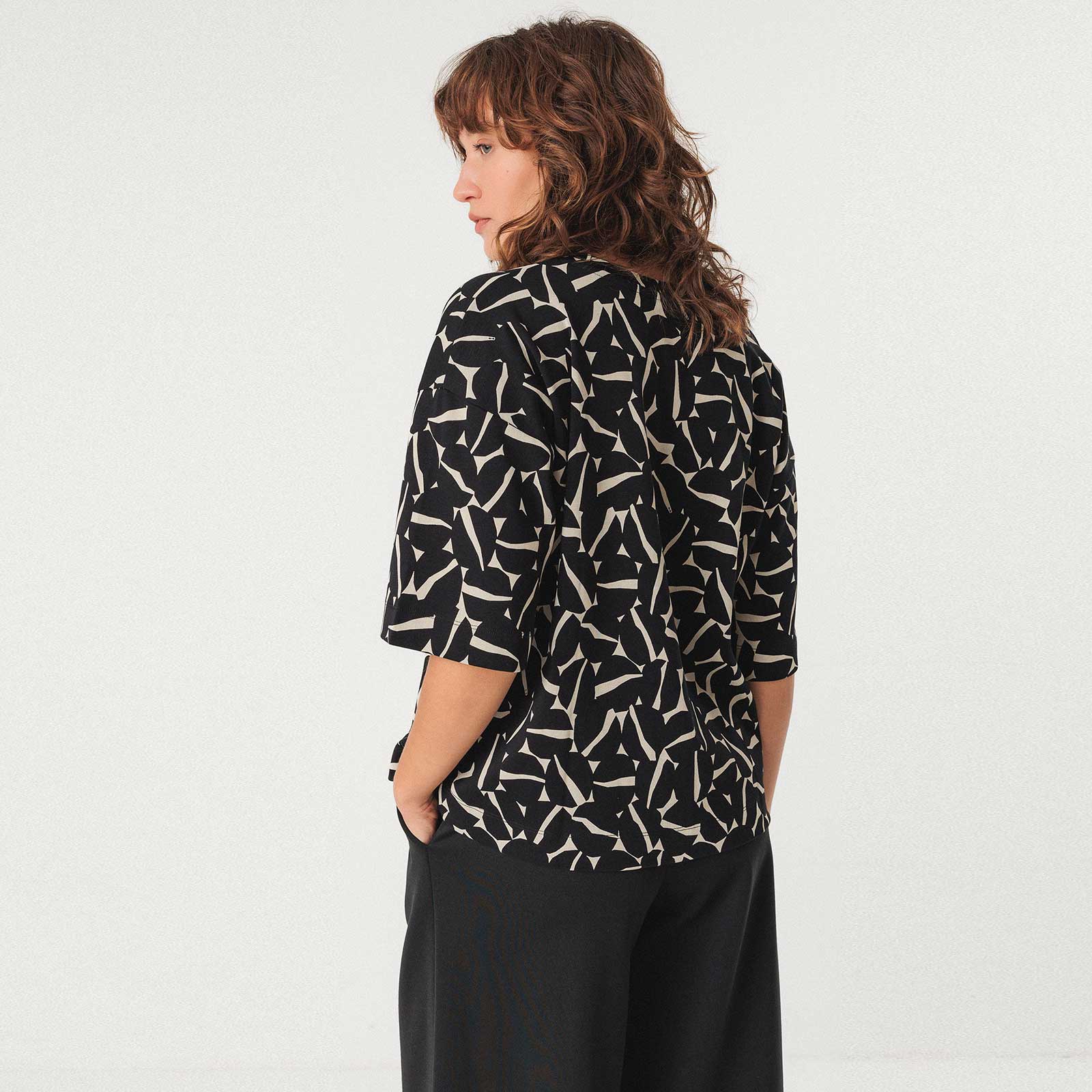 Lariz Tee halfandhalf SKFK