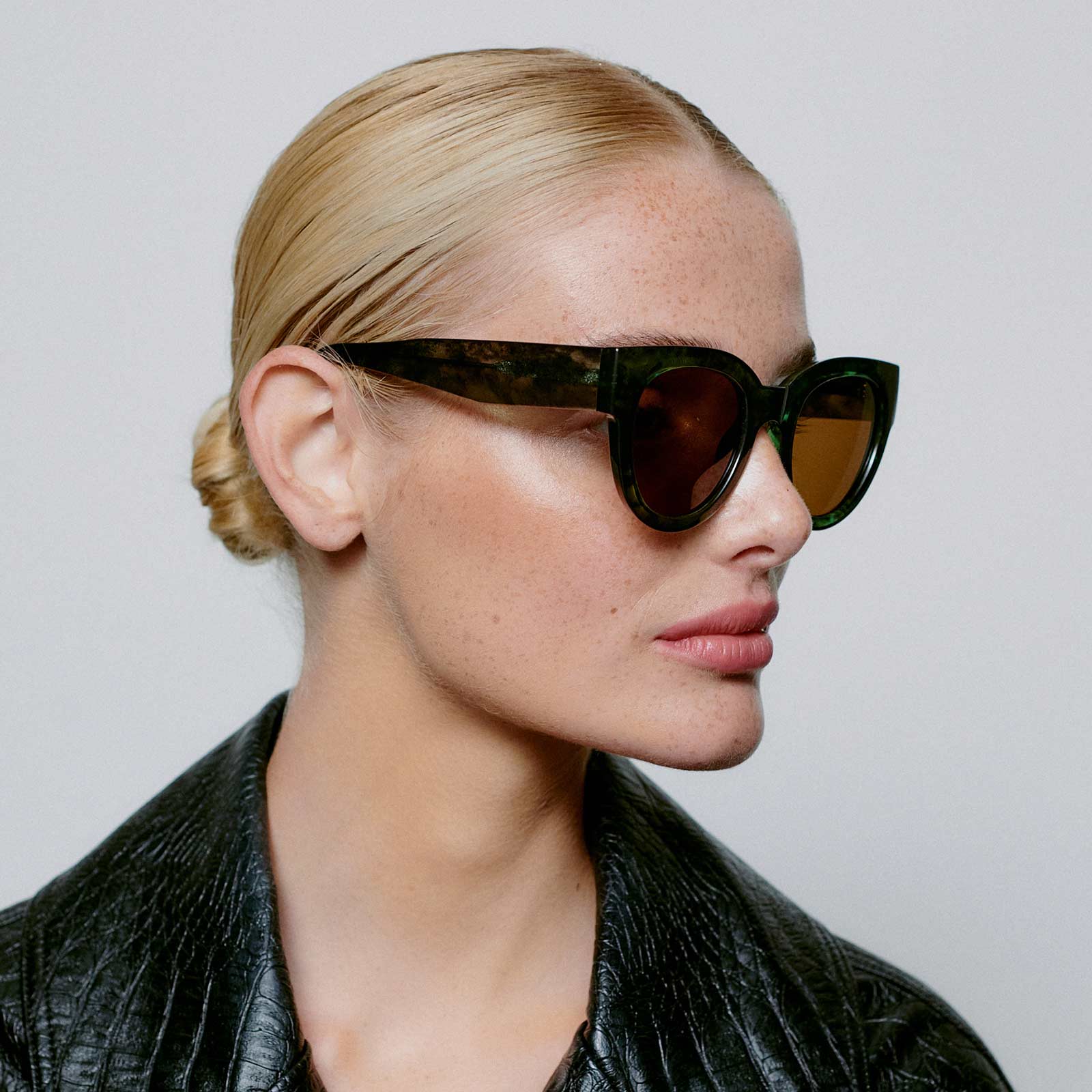 Lilly Sunglasses green marble transparent