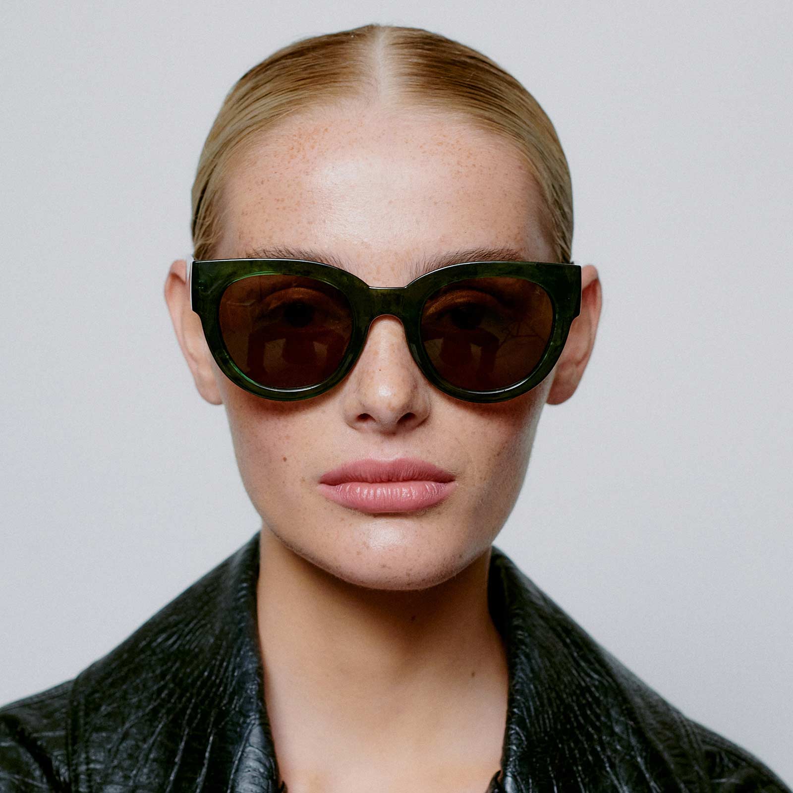 Lilly Sunglasses green marble transparent