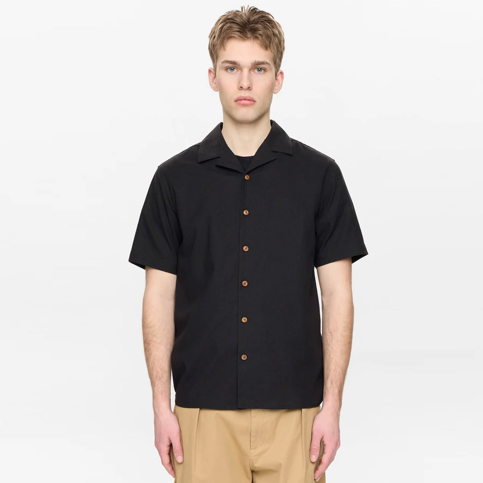 Akleo Cot/Linen/Vis S/S Shirt caviar Anerkjendt
