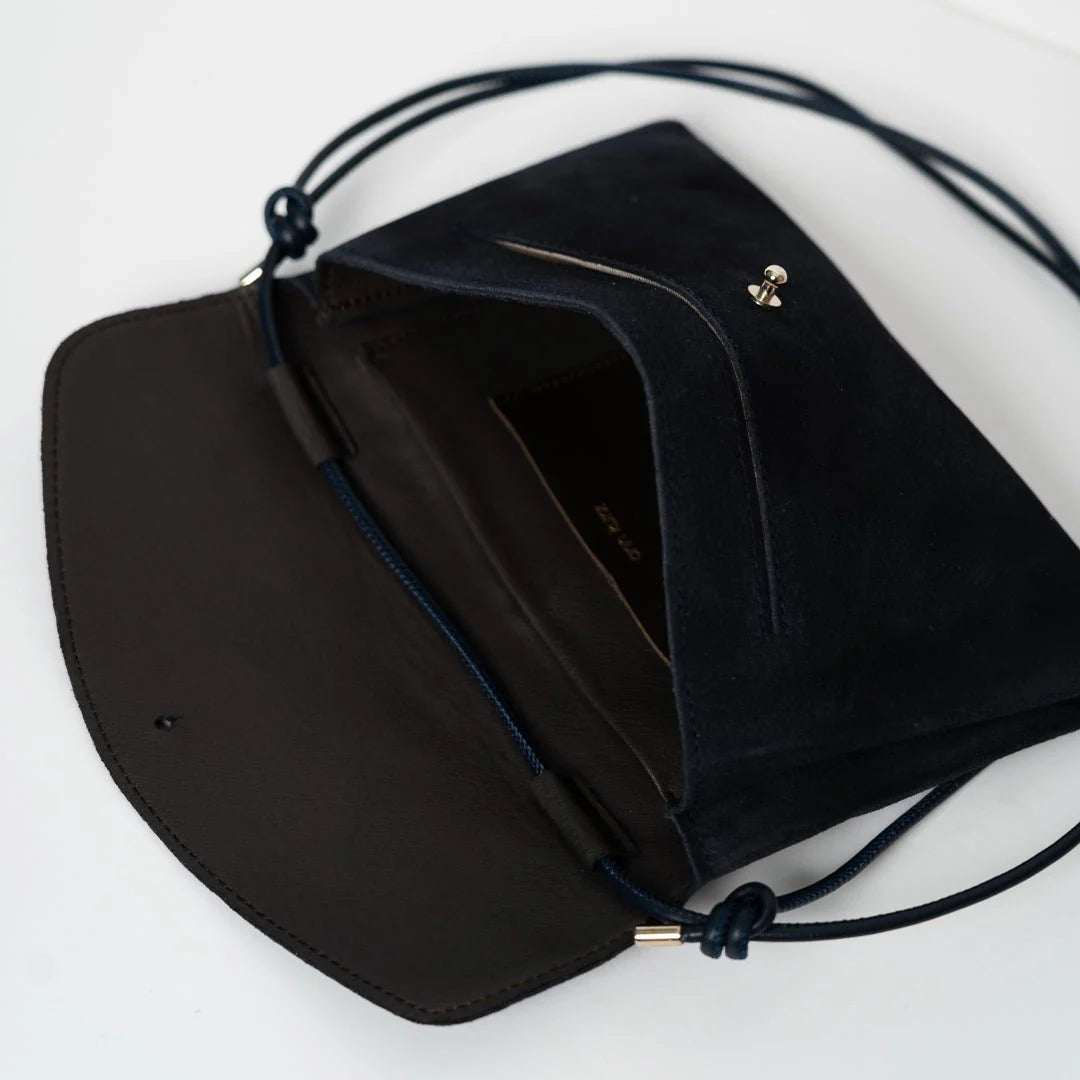 Cute Clutch Stark dark navy
