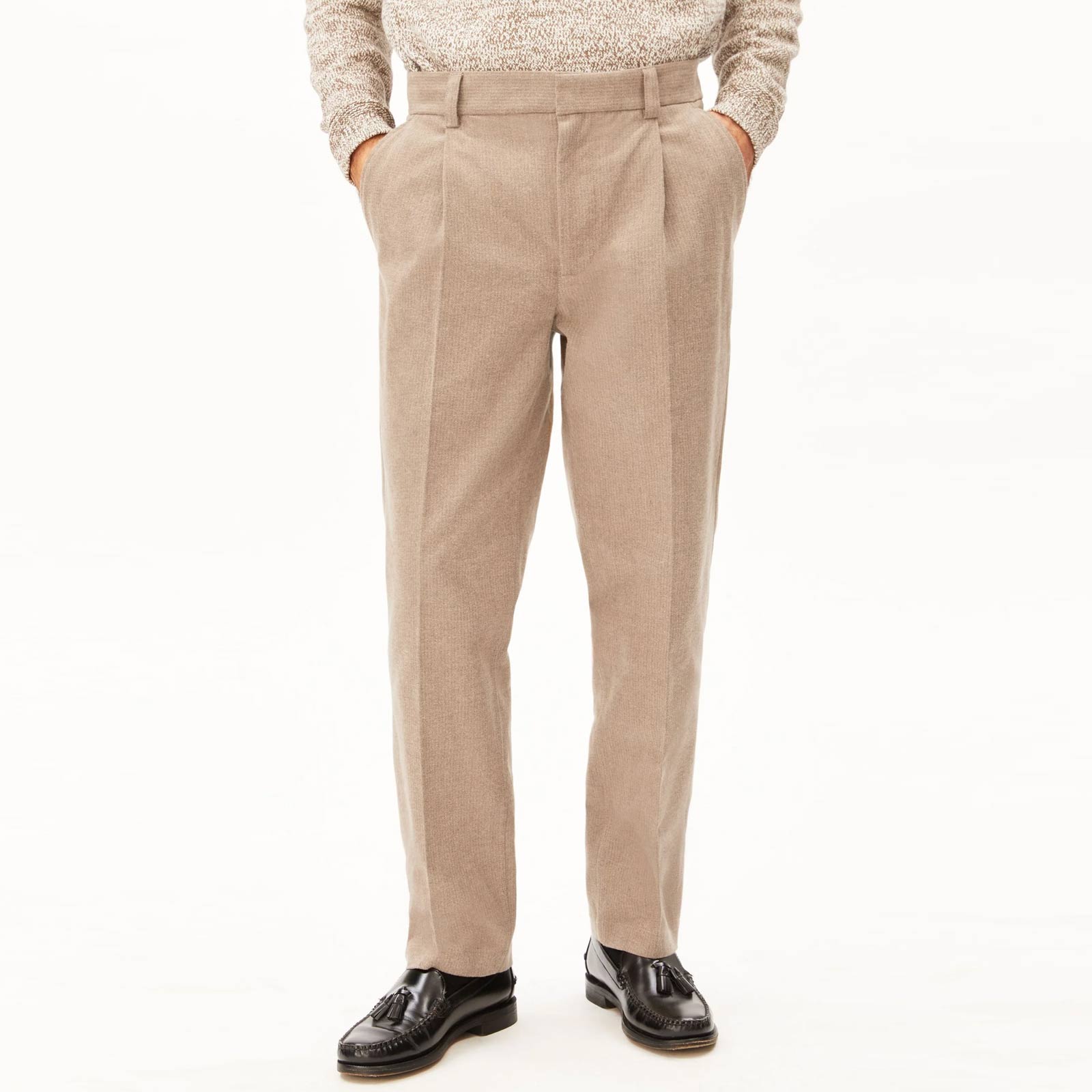 Taamir Structure Pleated Pant honey reed