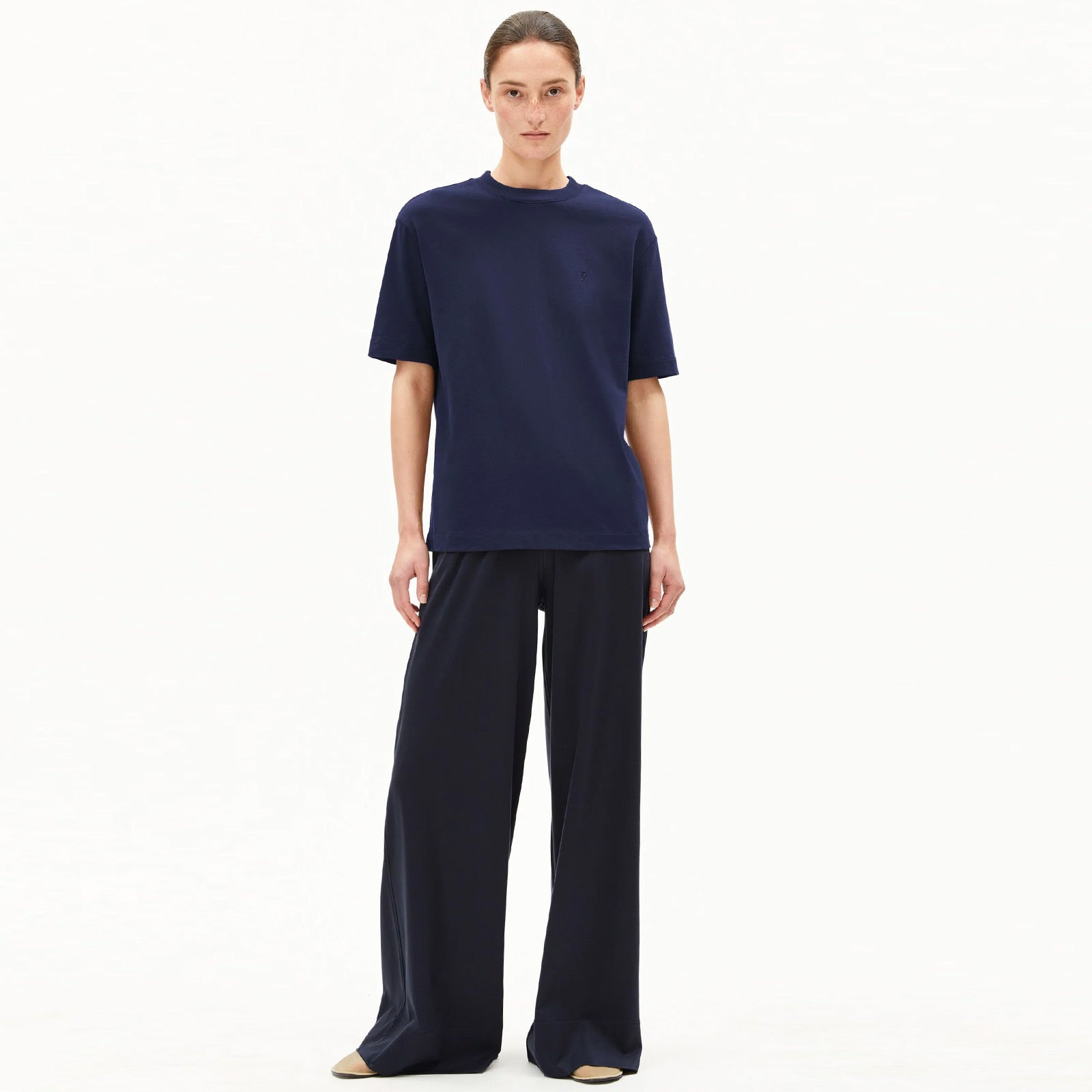 Tarjaa Tee tinted navy