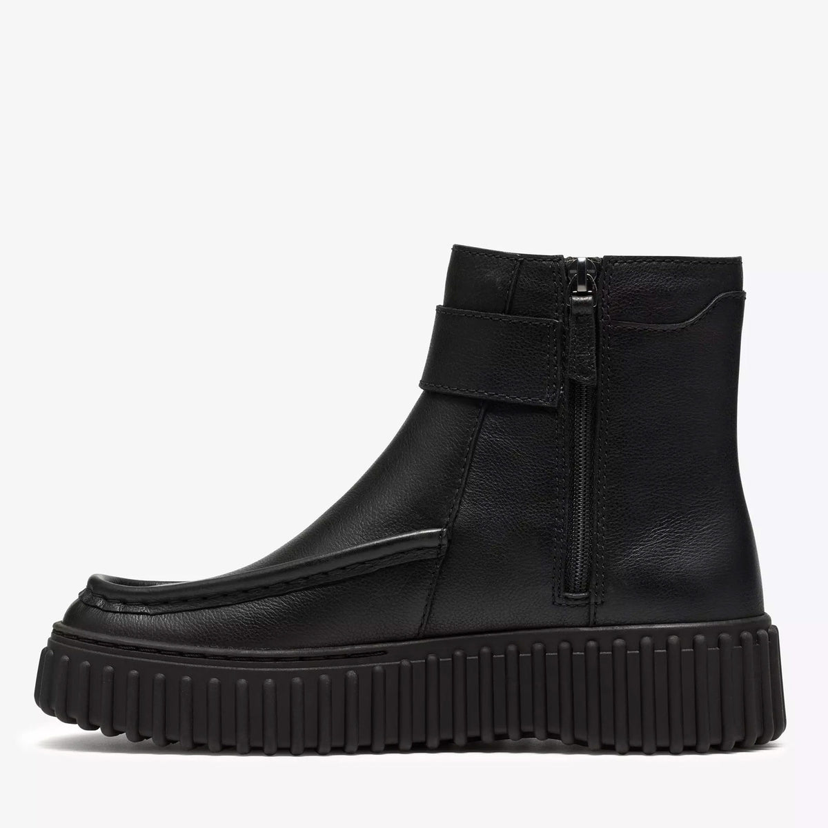 Torhill Buckle black tumbled