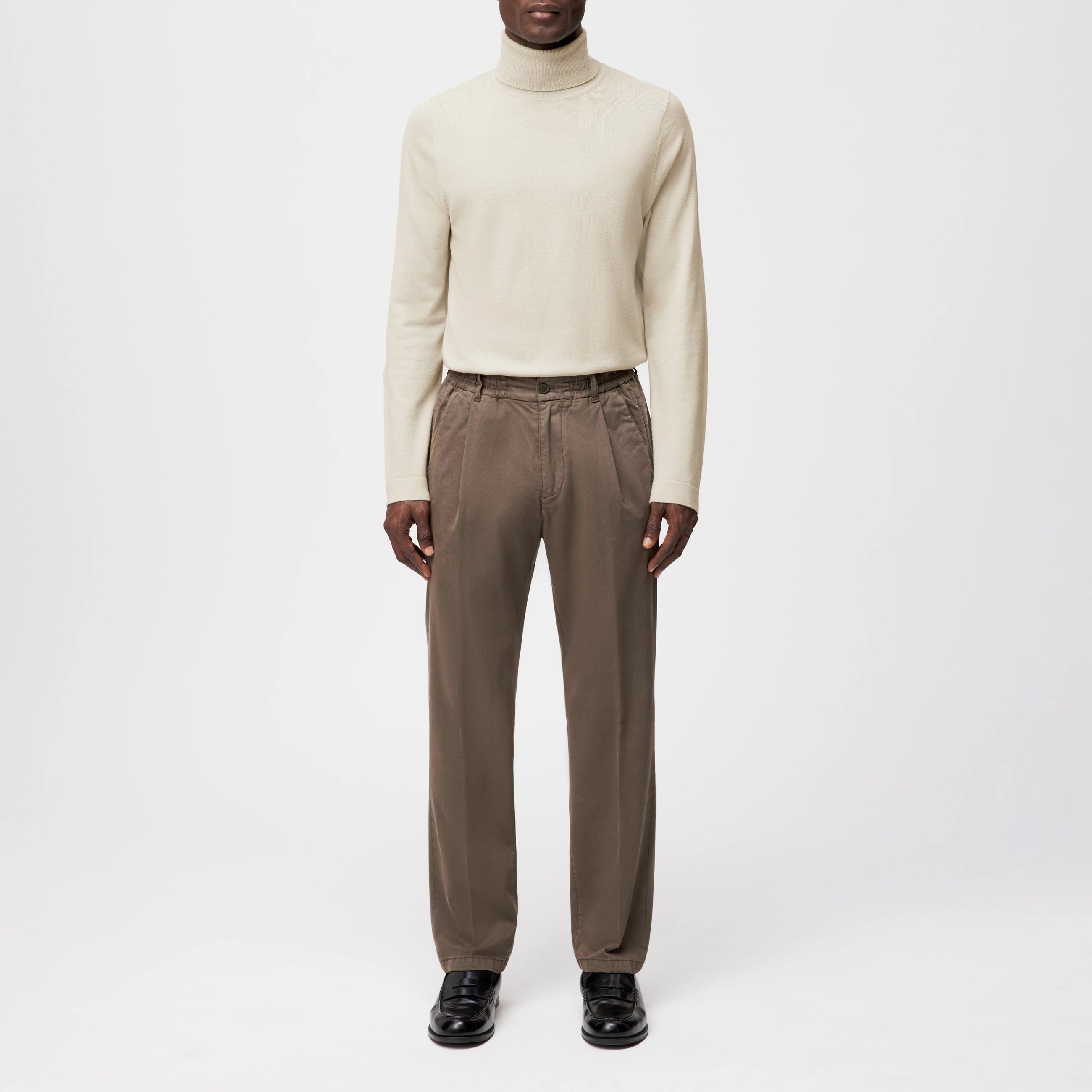 Chasy RGLR Pants 270135 faded olive Drykorn