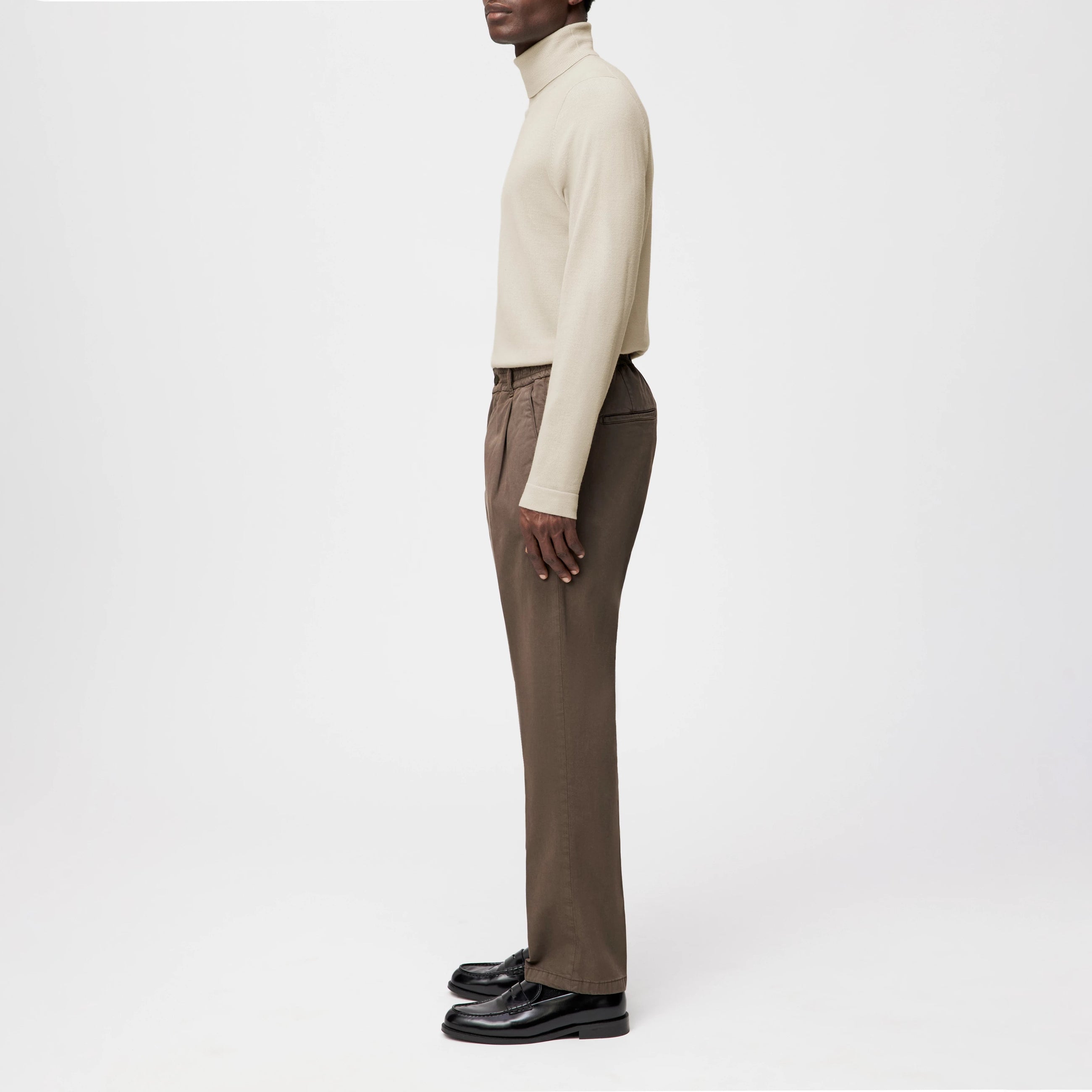 Chasy RGLR Pants 270135 faded olive Drykorn