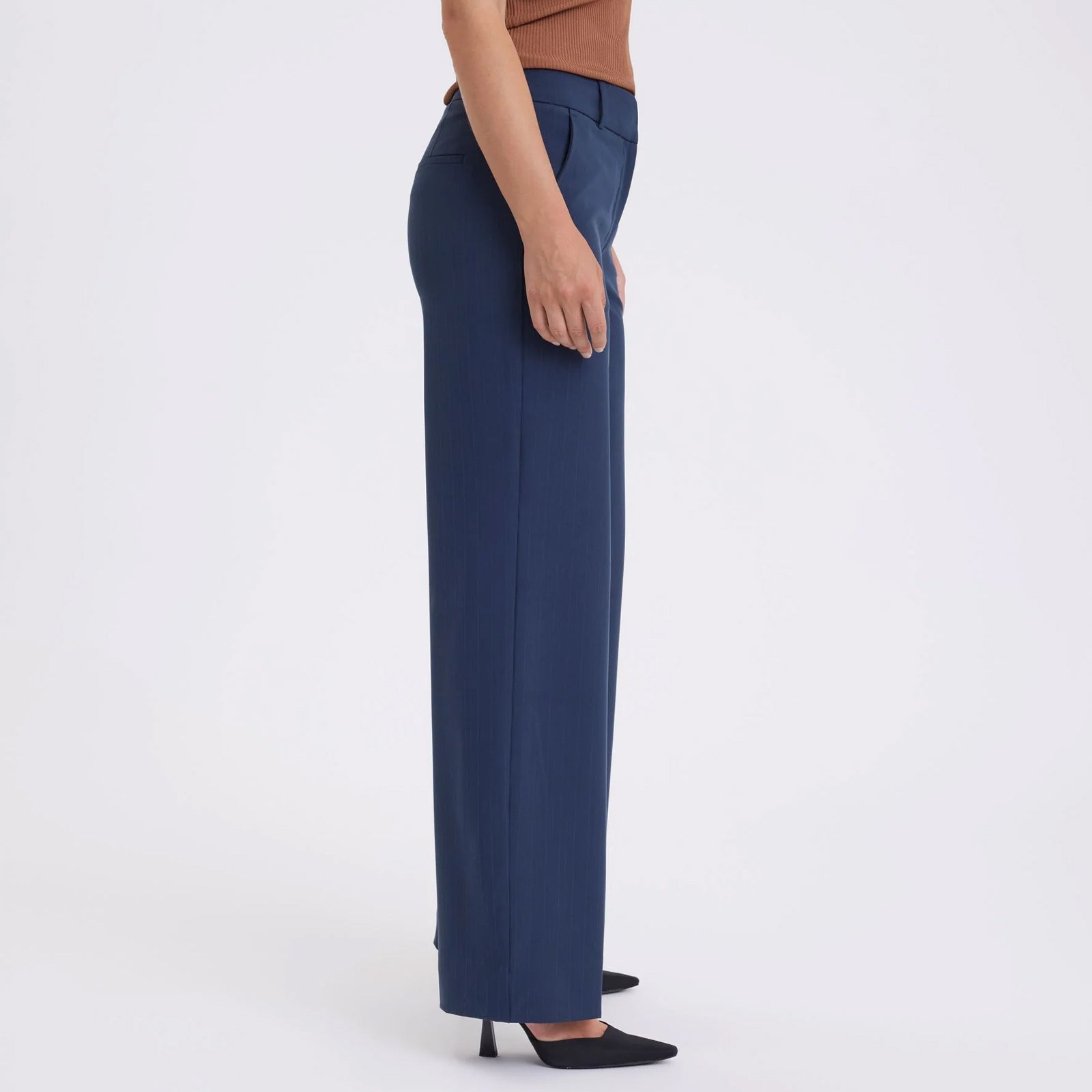 DenaFV Long 860 navy tonal pin