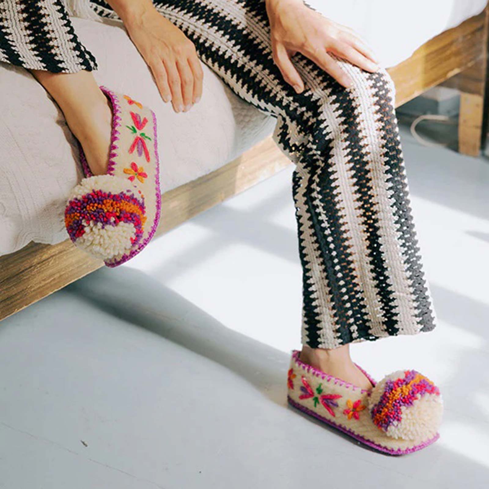 Yiayia Slippers hydra Give A Pon