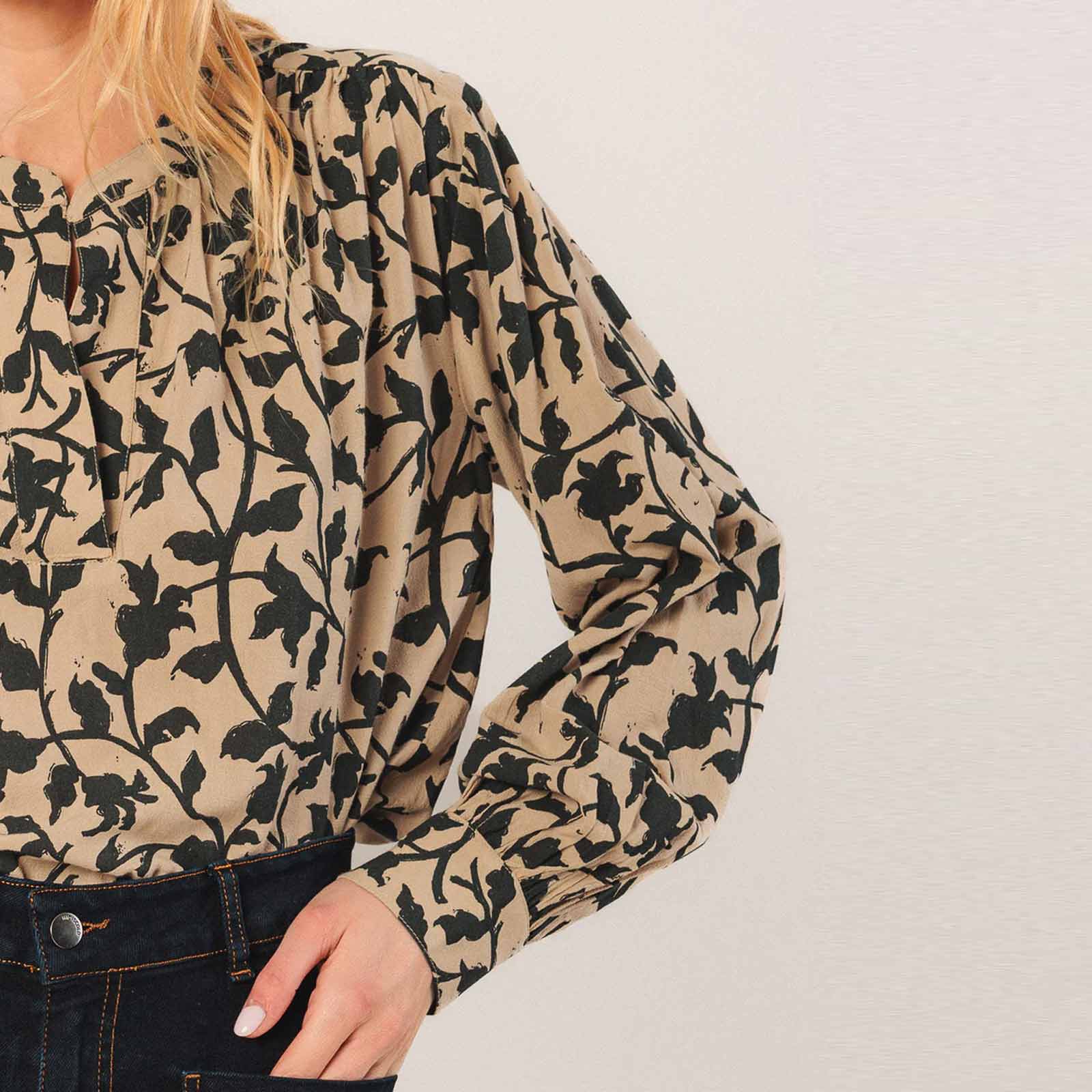 Allover Print Blouse beige INDI&COLD