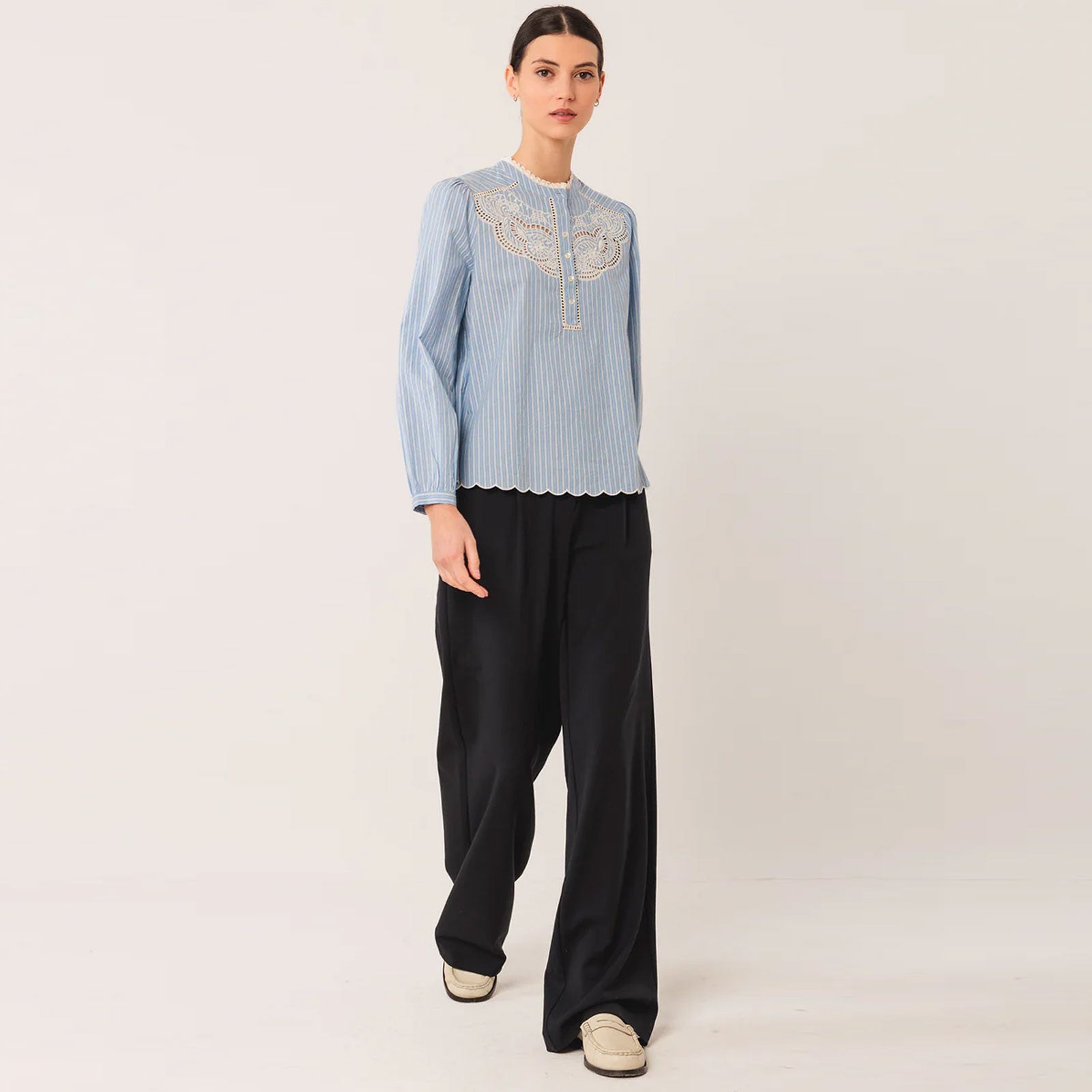 Embroidery Stripe Cotton Blouse azul INDI&COLD