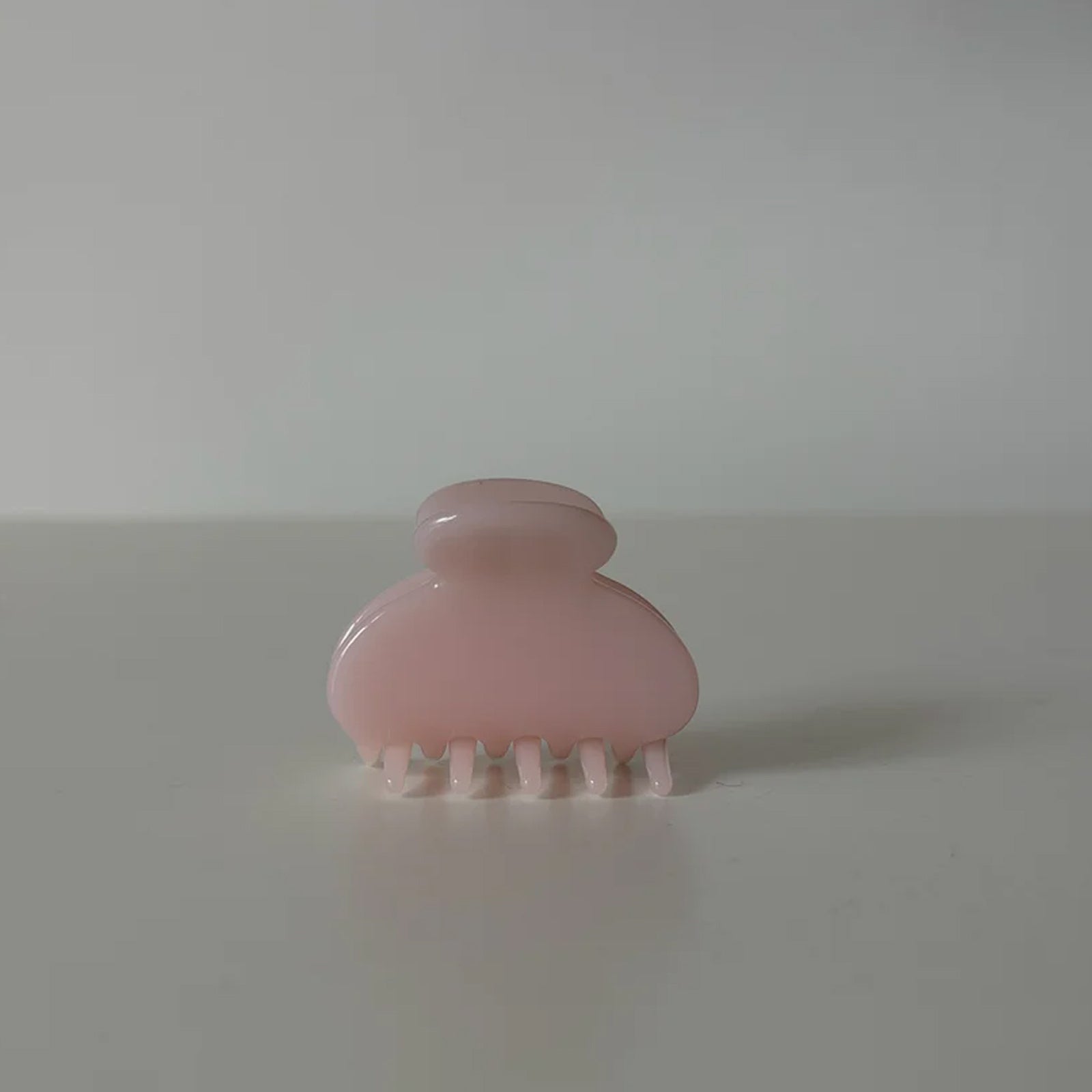 Emi Clip pale blush
