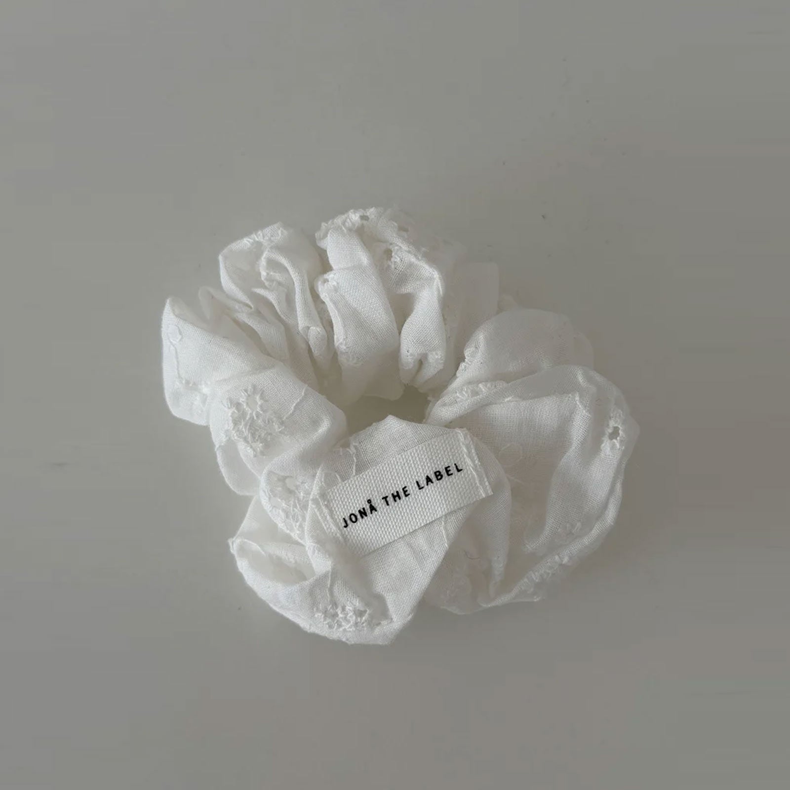 Everyday Scrunchie ivory bloom