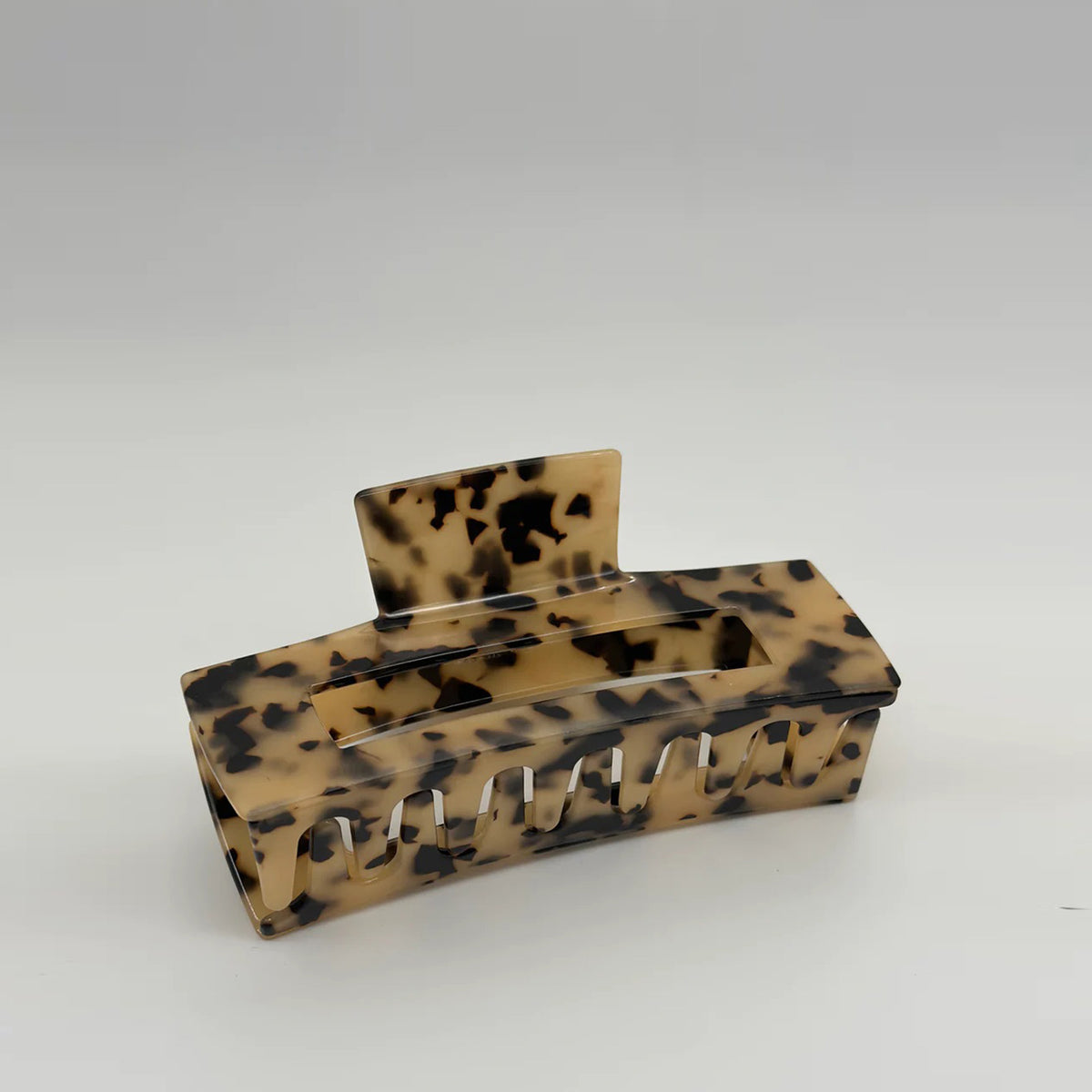 Mila Clip tortoise