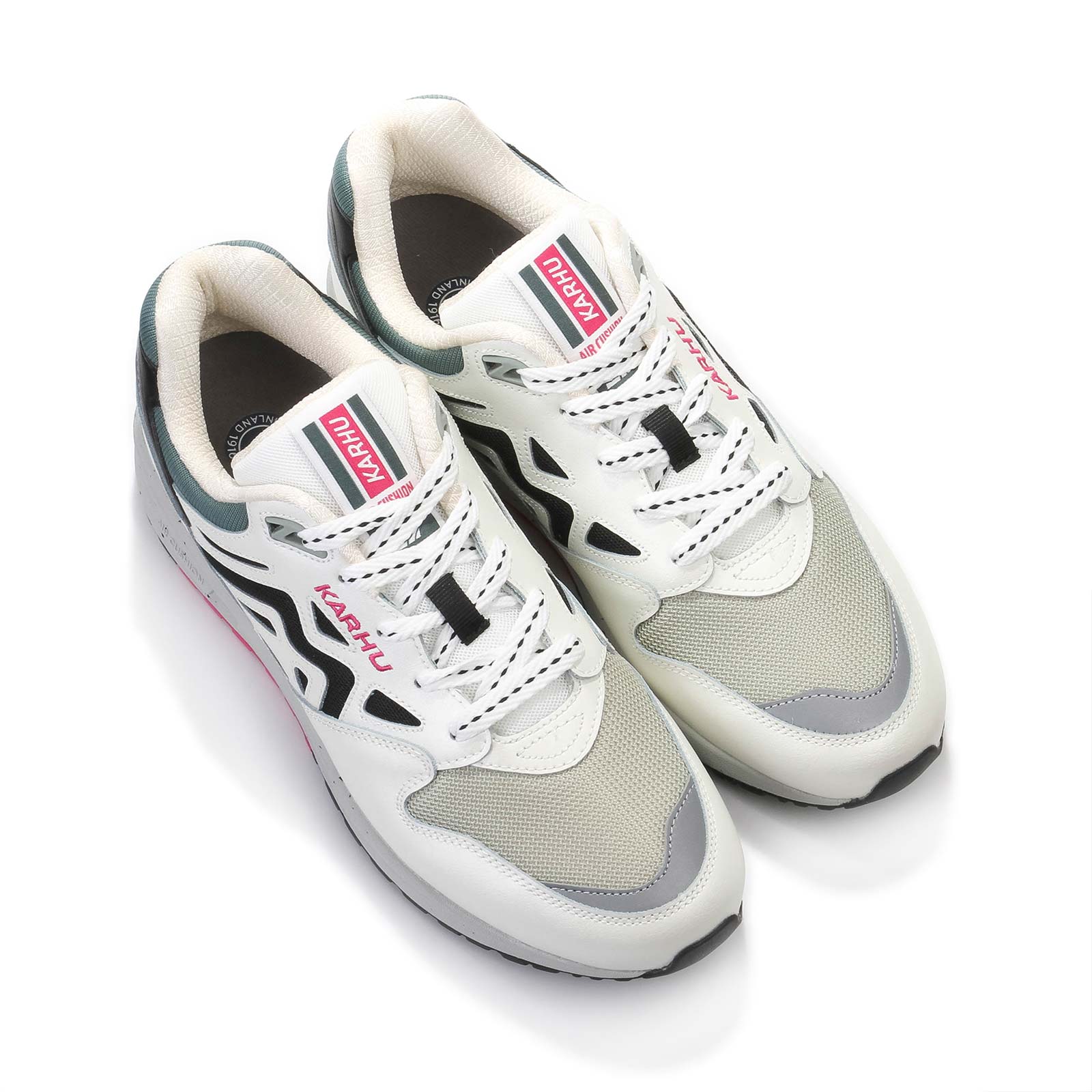 Legacy 96 bright white/jet black Karhu