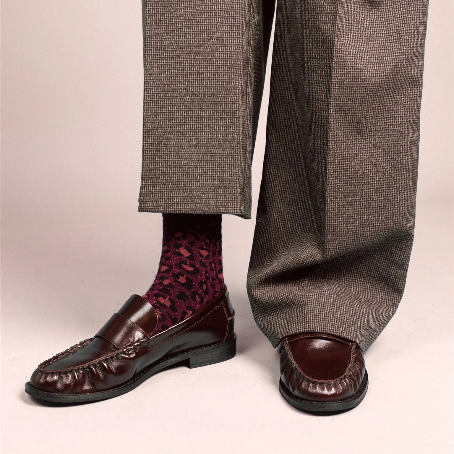 Leopard Lurex Socks burgundy Klue Accessories