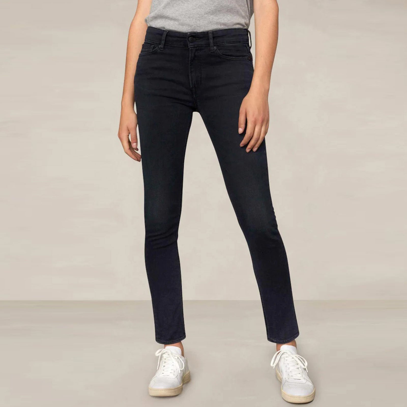 Juno Jeans black worn in