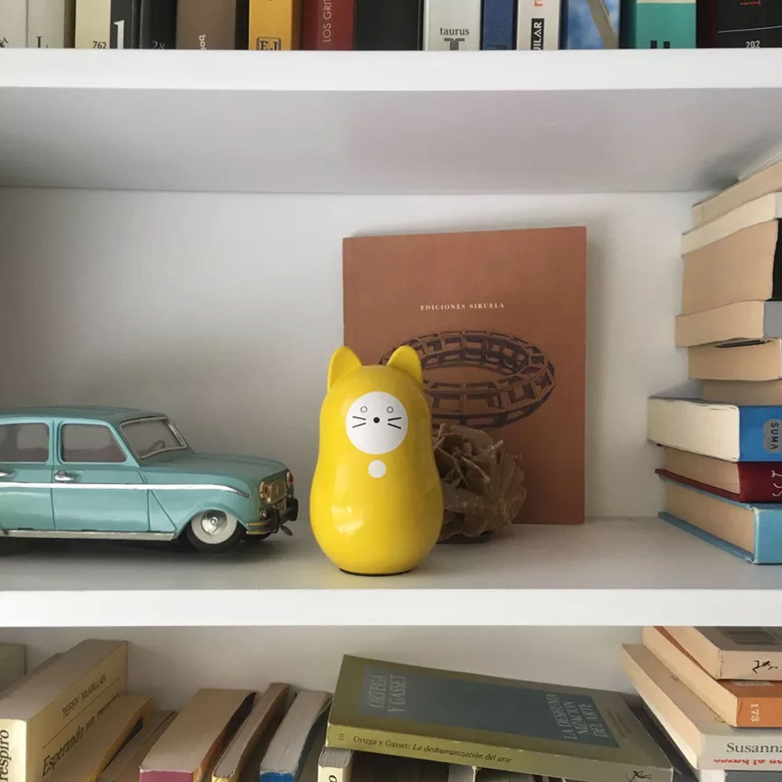 Daruma-Neko dinero del bueno (amarillo) Libero Products
