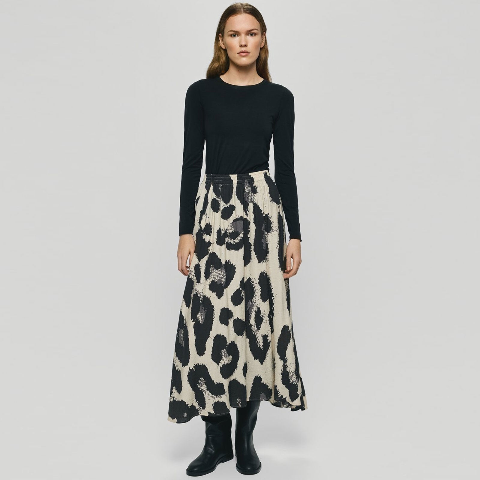 MSCHKaralie Jusia HW Skirt licorice leo MSCH Copenhagen