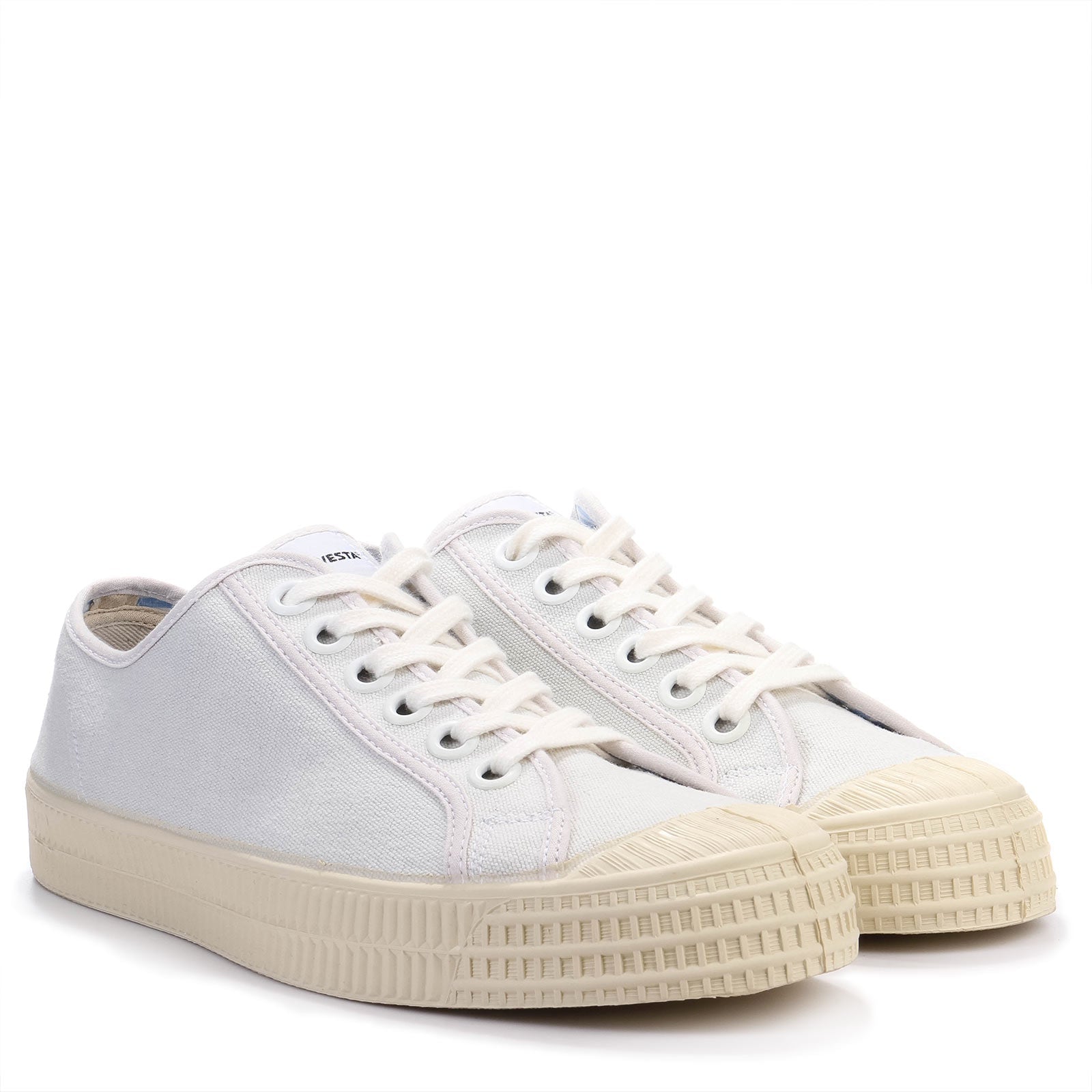 Star Master washed white Novesta