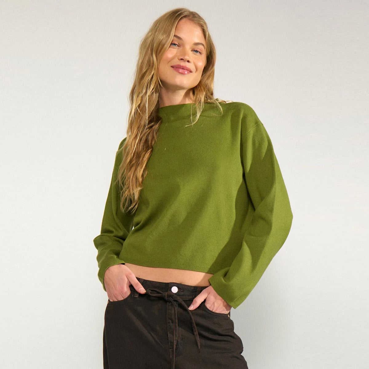 NUCarma Crop Pullover calla green