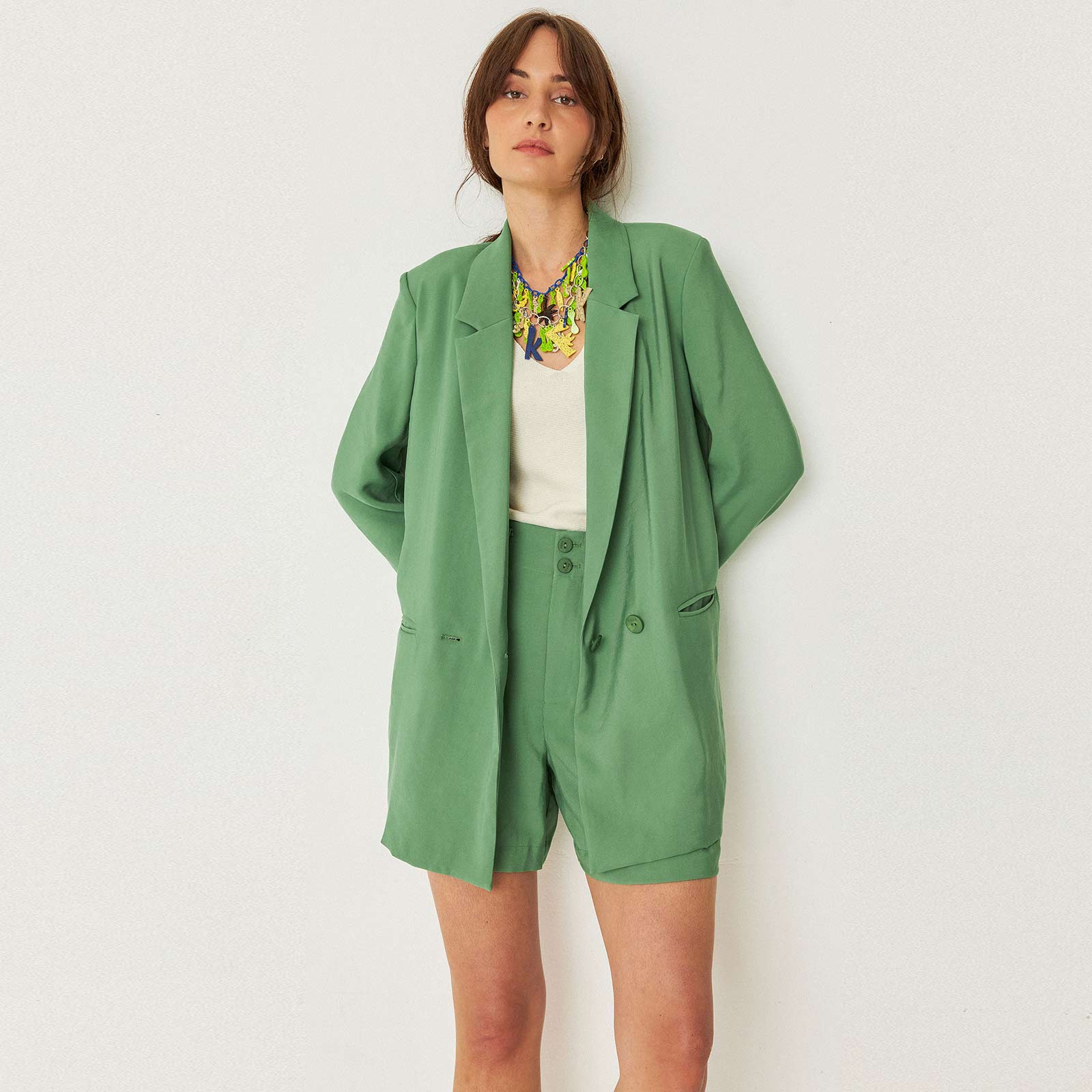 Neba Shorts basil green