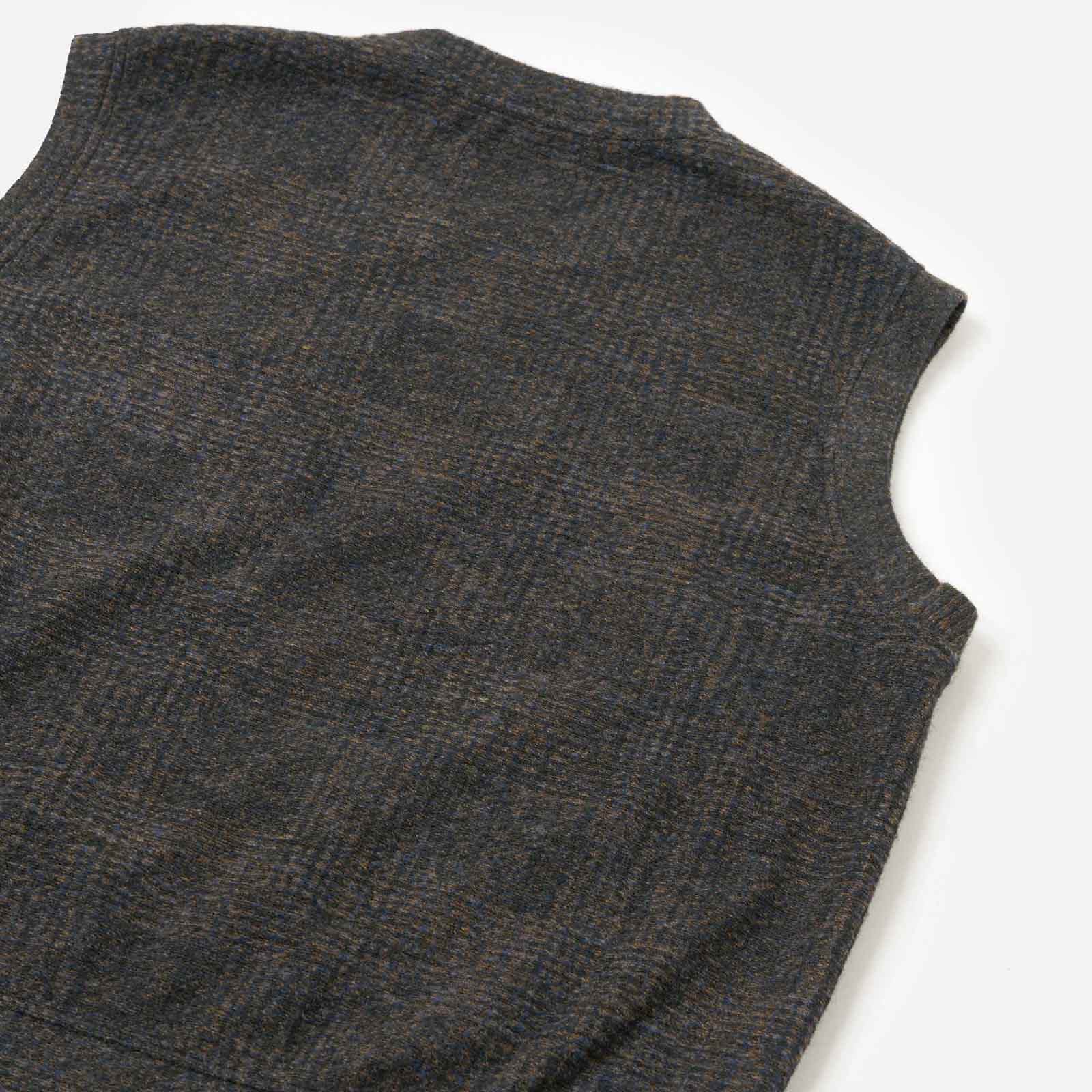 Deca Light Knit Sleeveless Crew