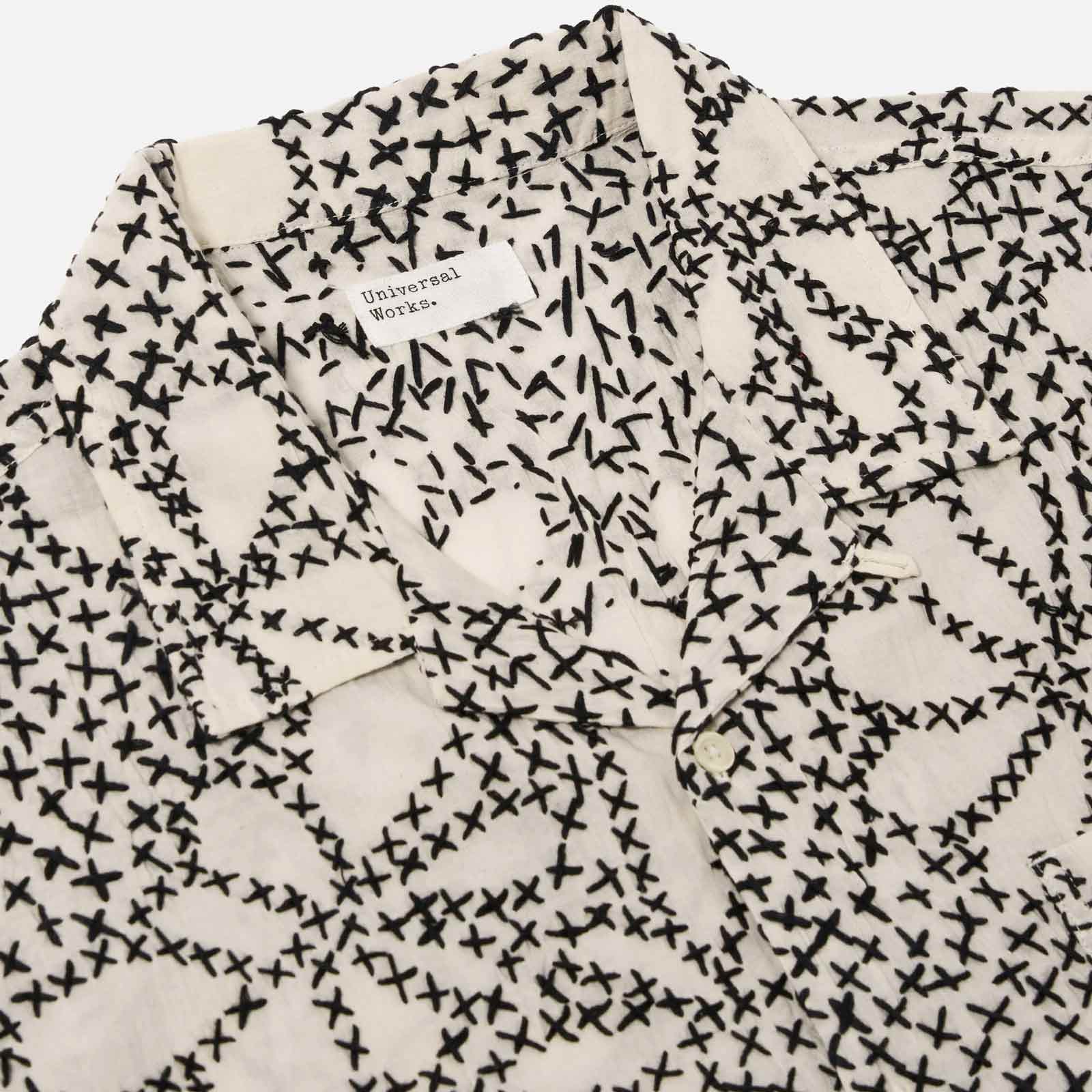 Kantha Flower Road Trip Shirt ecru/black Universal Works