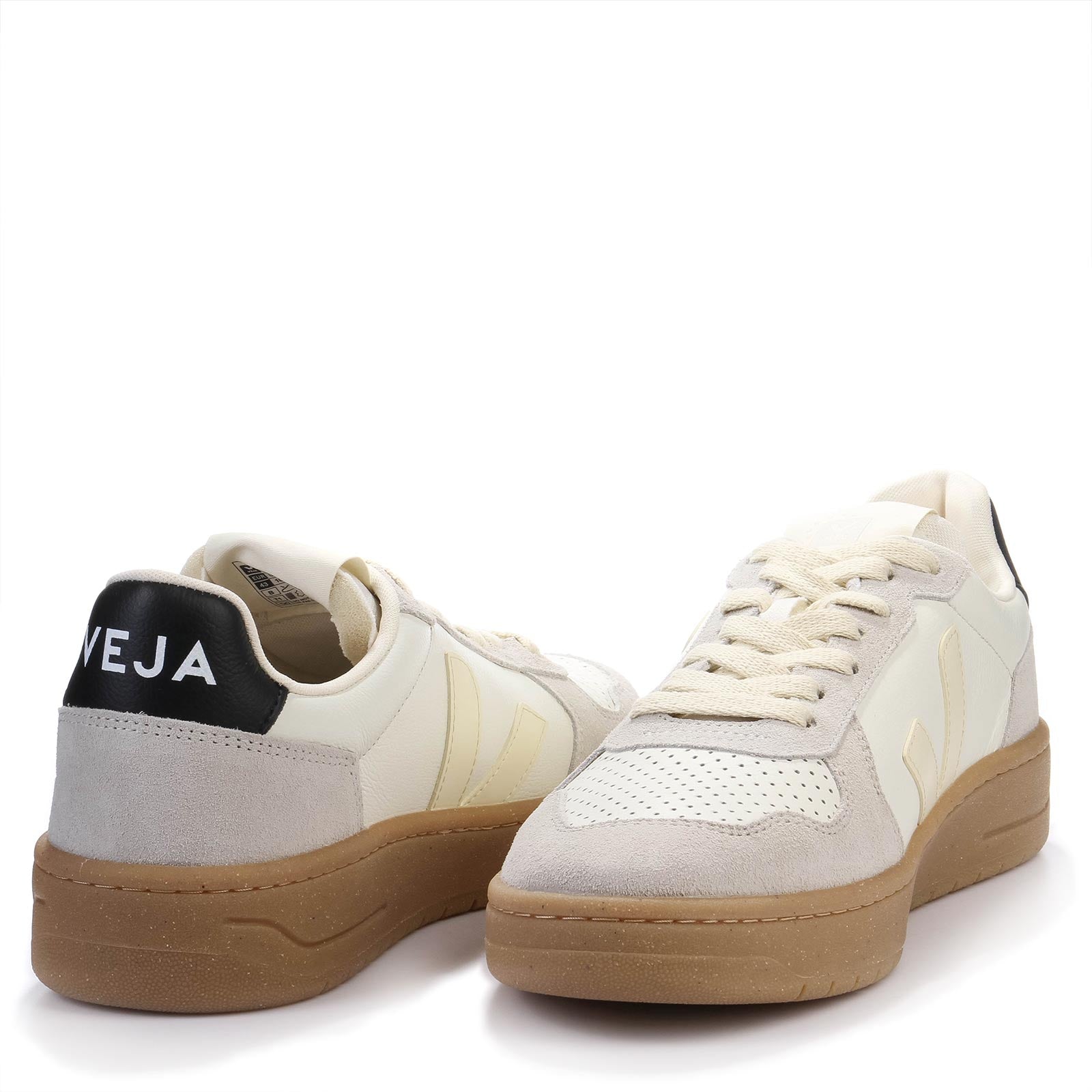 V-82 pure/calcaire/black Veja
