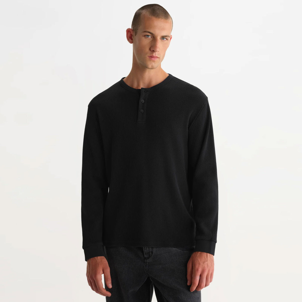 Caleb Waffle Henley L/S Tee washed black