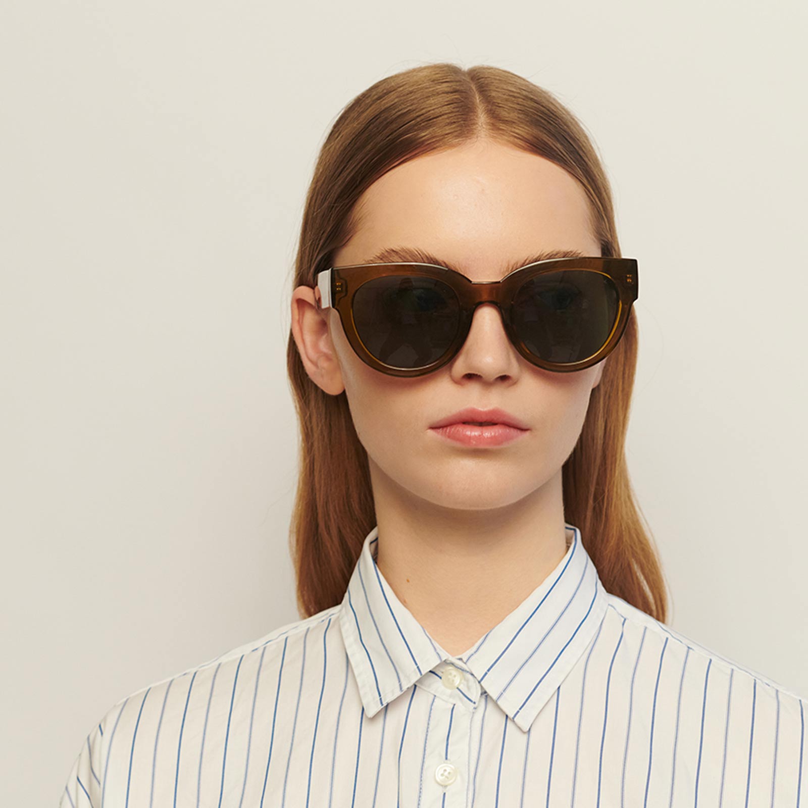 Lilly Sunglasses smoke transparent