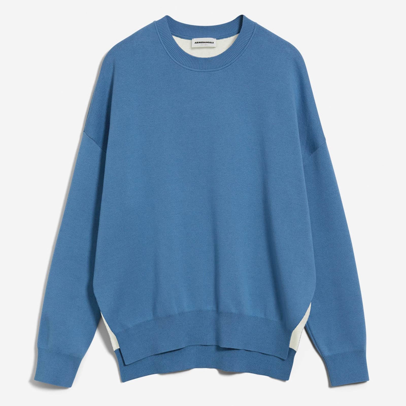 Yumbaa Jumper cloudbusting night sky