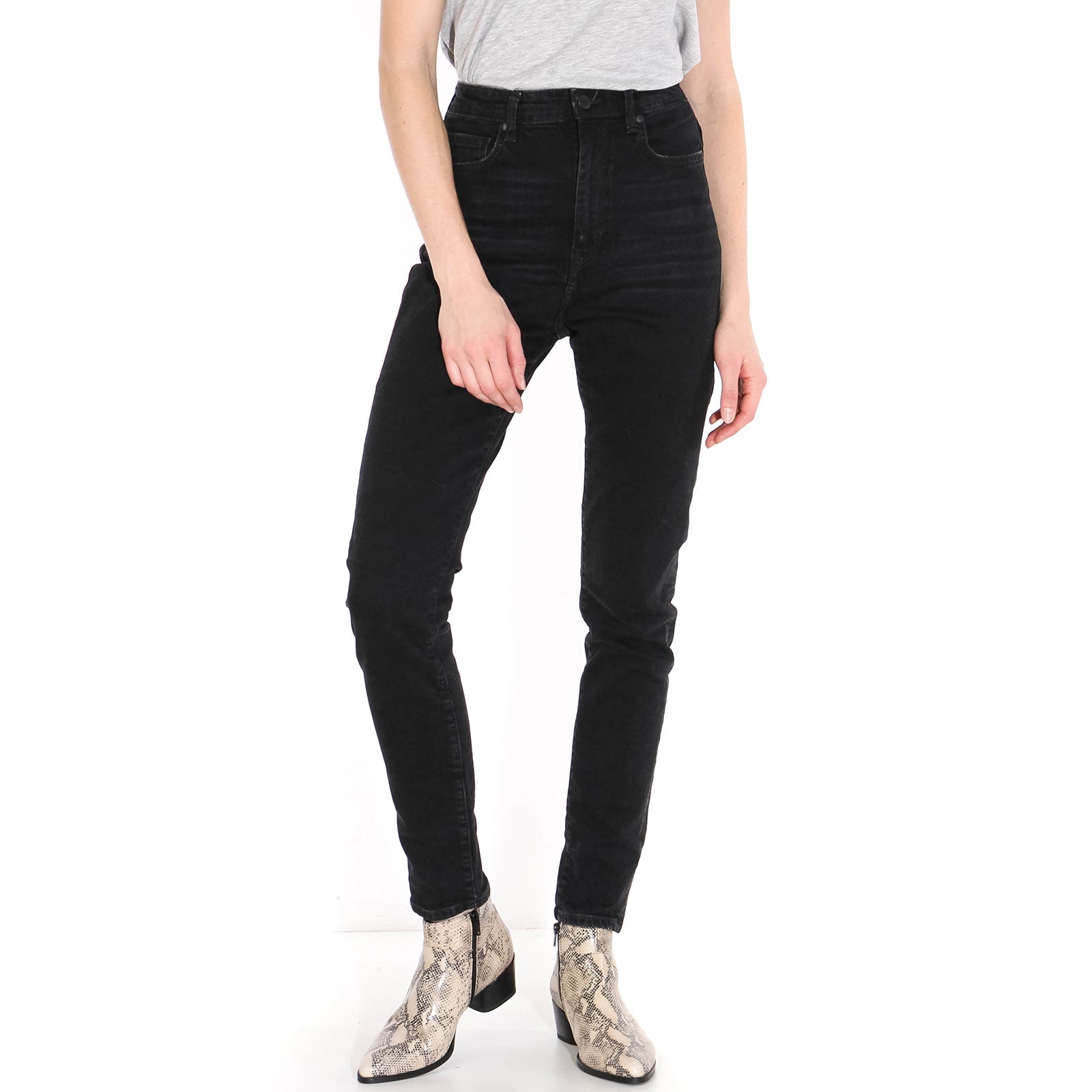 Ingaa High Waist Jeans washed down black Armedangels