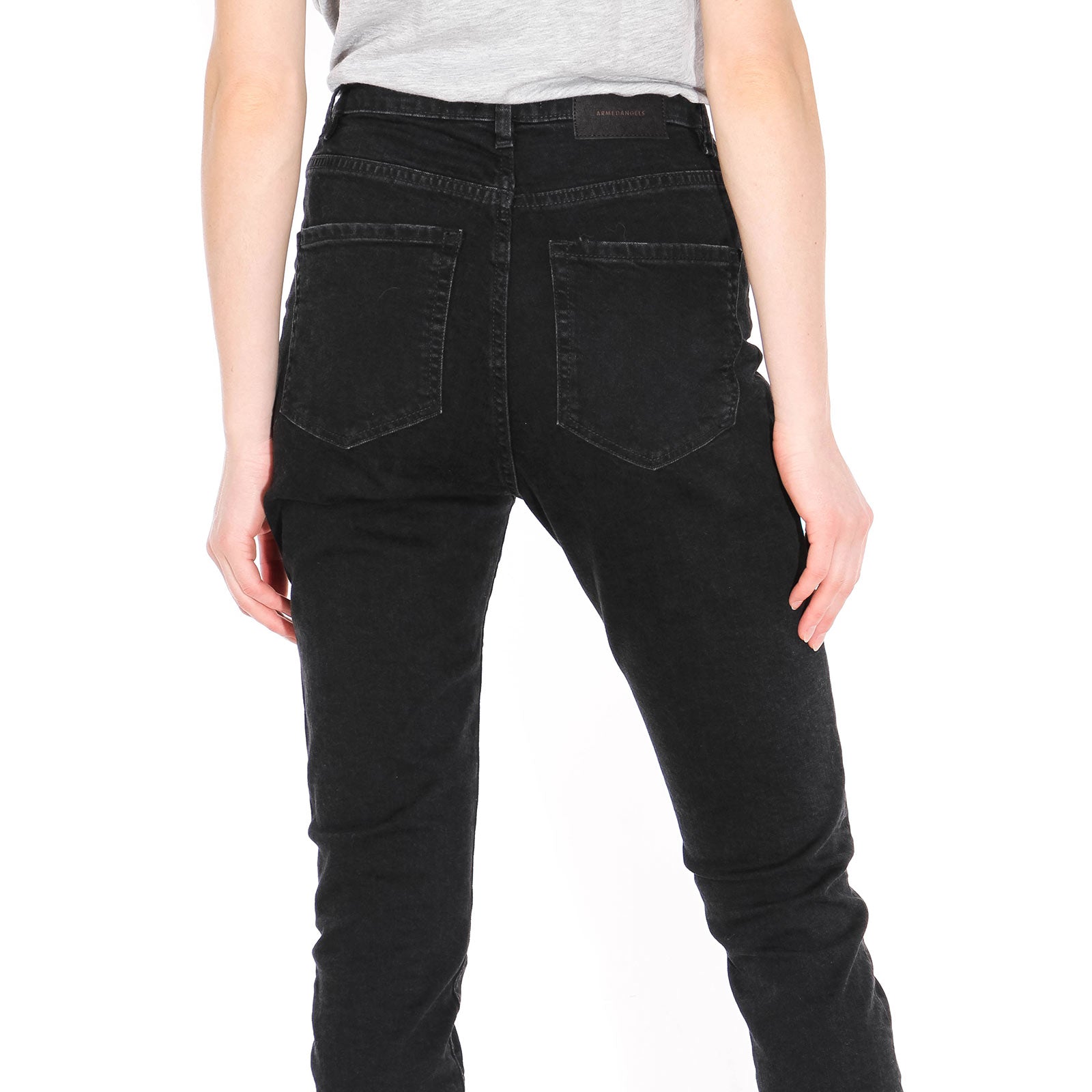 Ingaa High Waist Jeans washed down black Armedangels