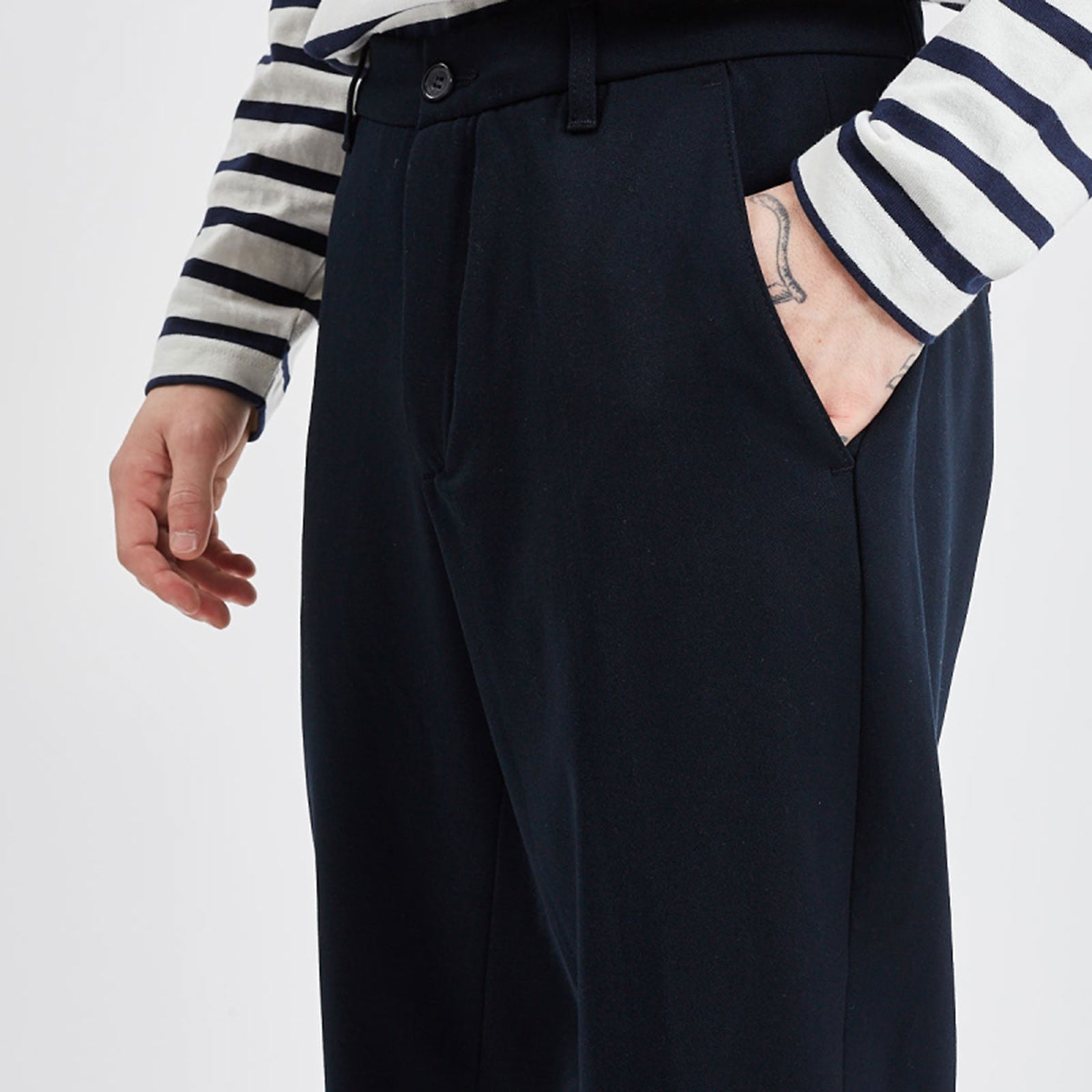 Ugge 2.0 Essentials Pant navy blazer Minimum