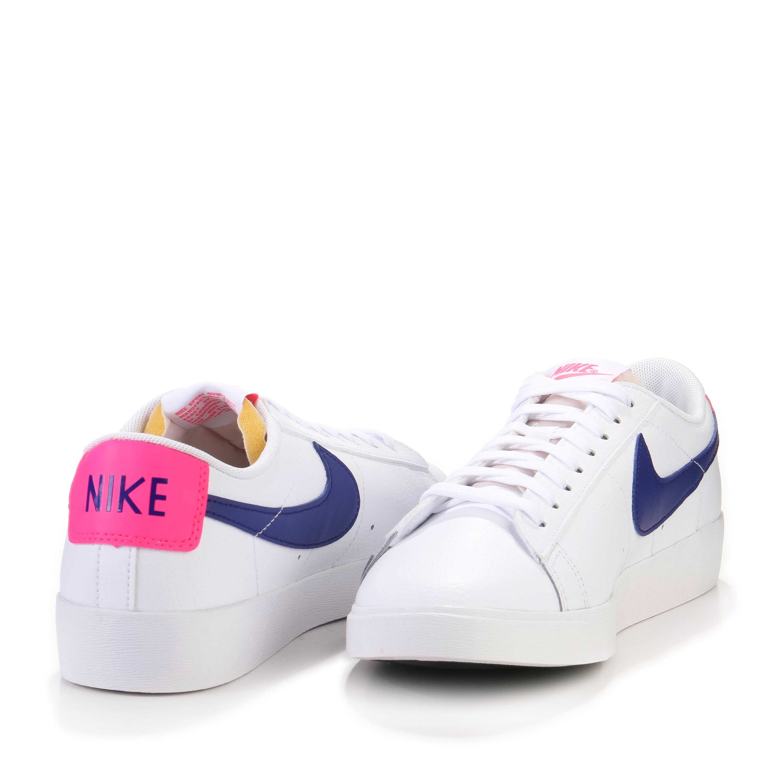 WMNS Blazer Low white/hyper pink-concorde