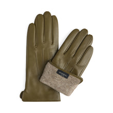 CariannaMBG Glove ivy green