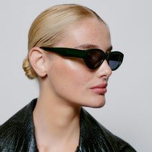 Winnie Sunglasses dark green transparent