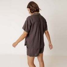 Embroidered Short Sleeve Blouse carbón INDI&COLD