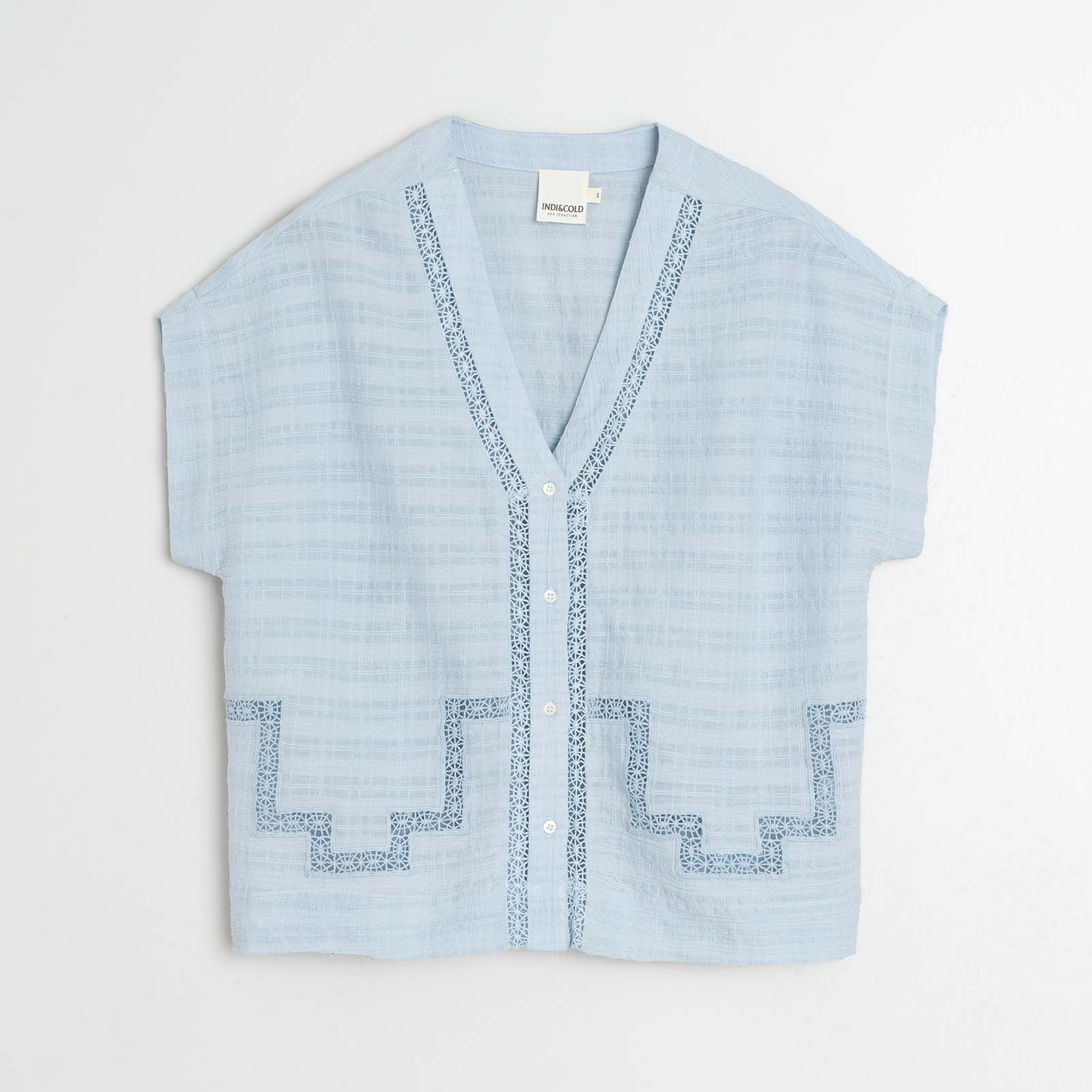 Eyelet Embroidery Blouse cielo INDI&COLD
