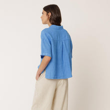 Short Sleeve Linen Blouse azul britanico INDI&COLD