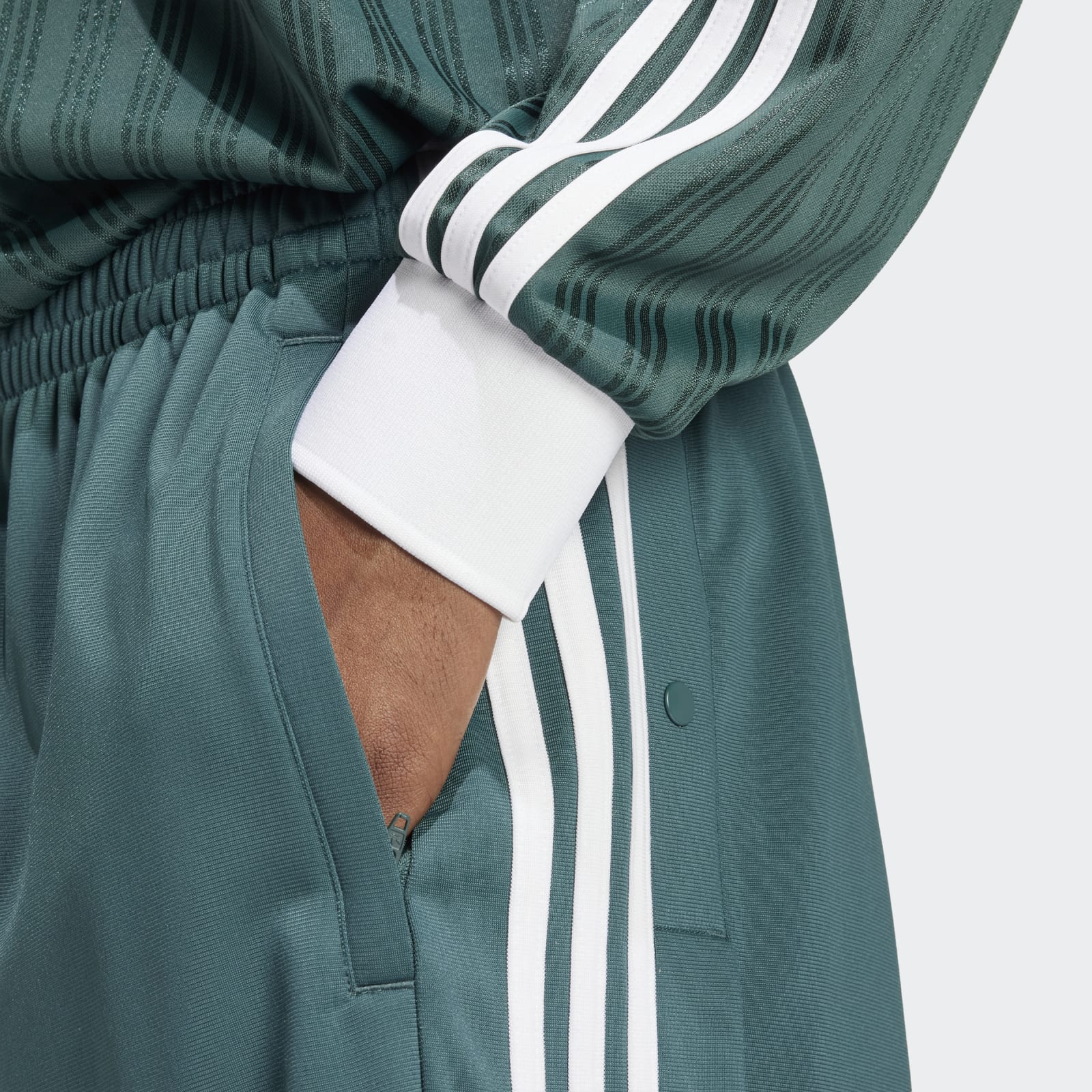 Adibreak Trackpant mineral green