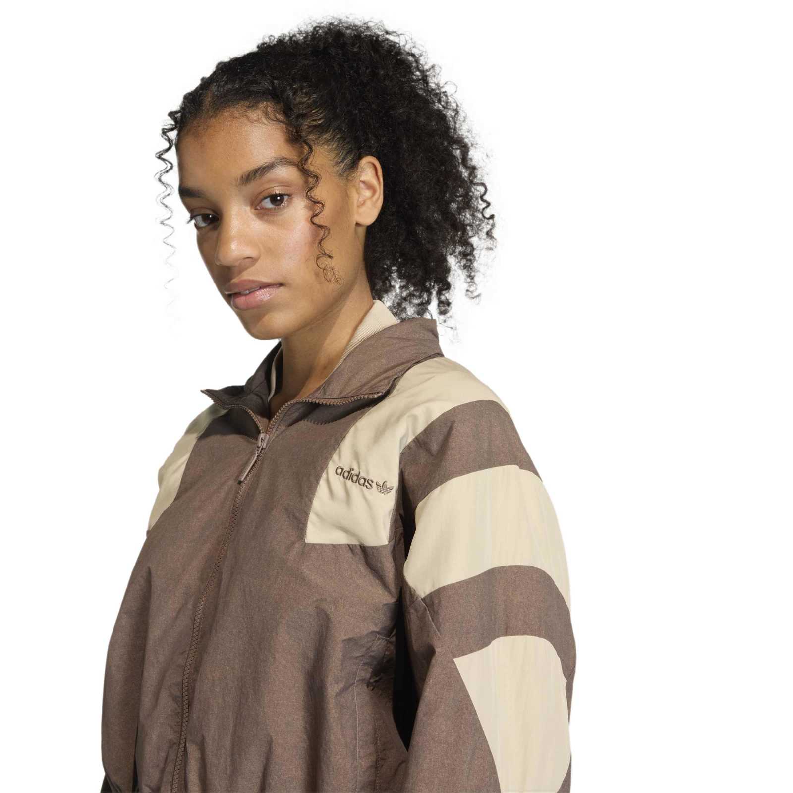 Blocked FZ TT earstr Adidas