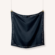 Hizkiak Scarf navy SKFK