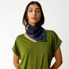 Hizkiak Scarf navy SKFK