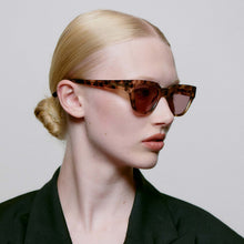 Kaws Sunglasses coquina