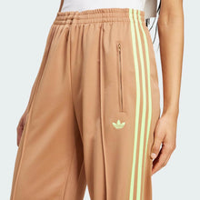 Adicolor Classic Firebird Loose TP cardboard/signal green Adidas